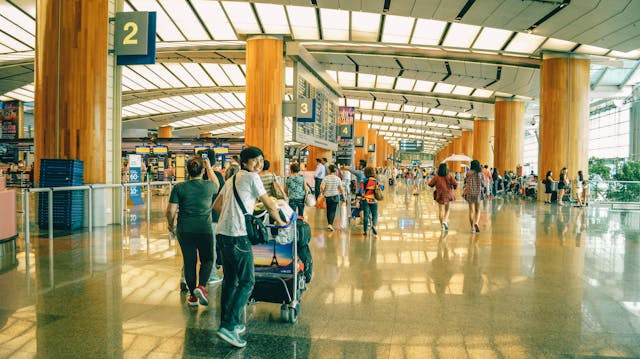Travel Tips: How To Make The Most Out Of A Long Layover