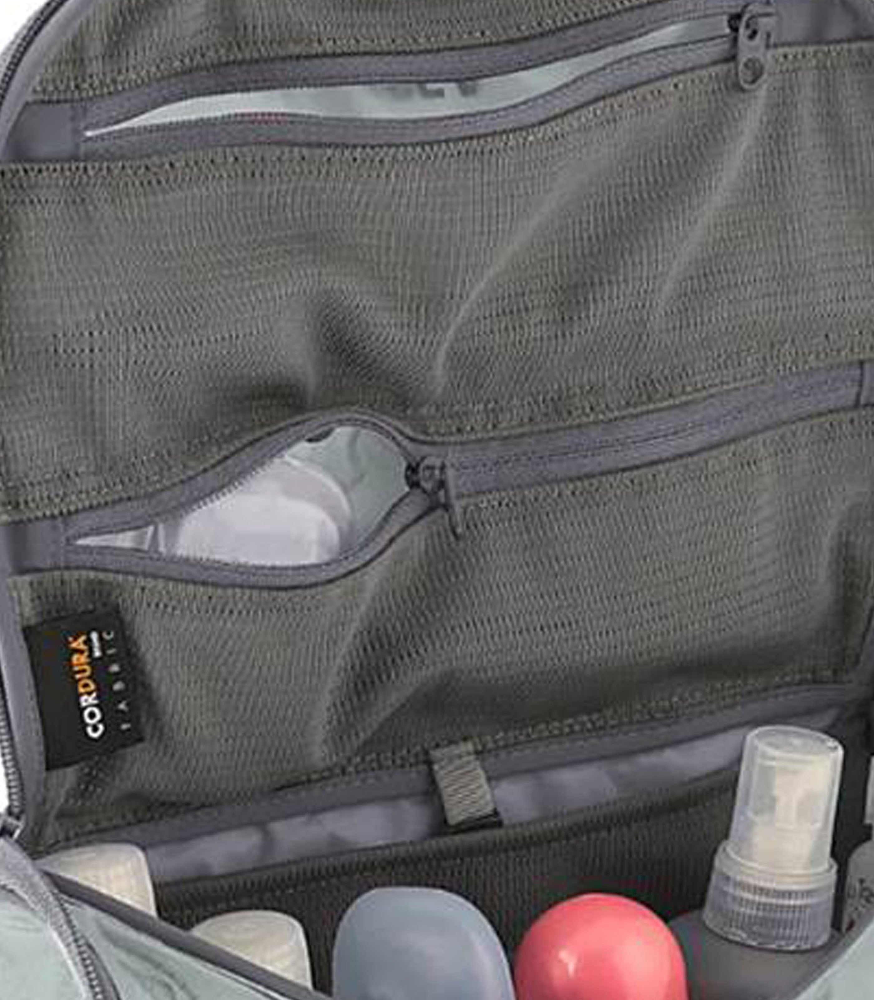 SEA TO SUMMIT PTY LTDUltra-Sil Hanging Toiletry Bag Small - High Rise Grey