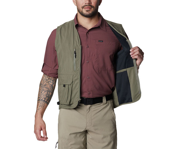COLUMBIA SPORTSWEARMen's Silver Ridge Utility Vest Outerwear