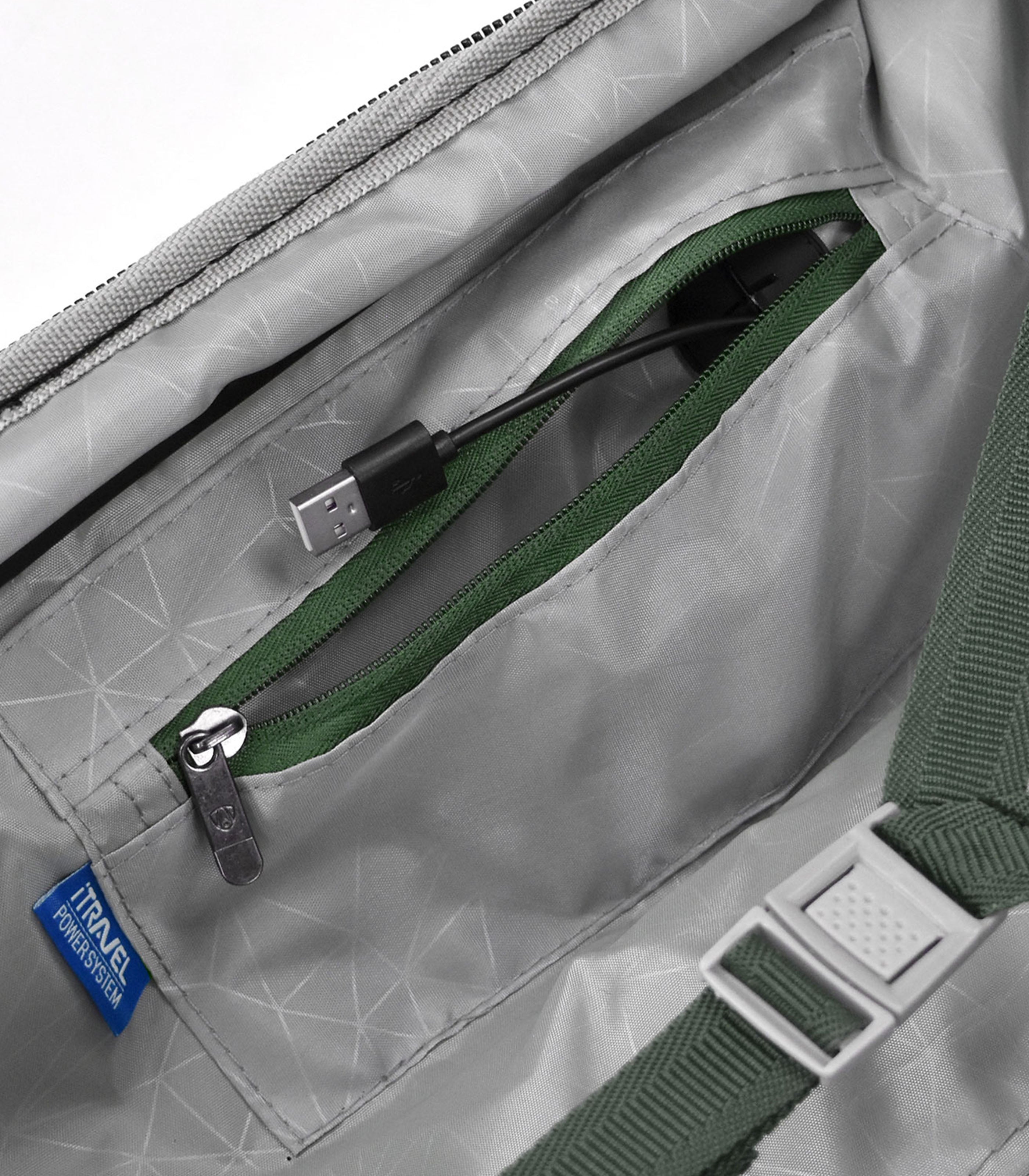 TRAVELERS CHOICEHarbor Ii Hardcase Luggage