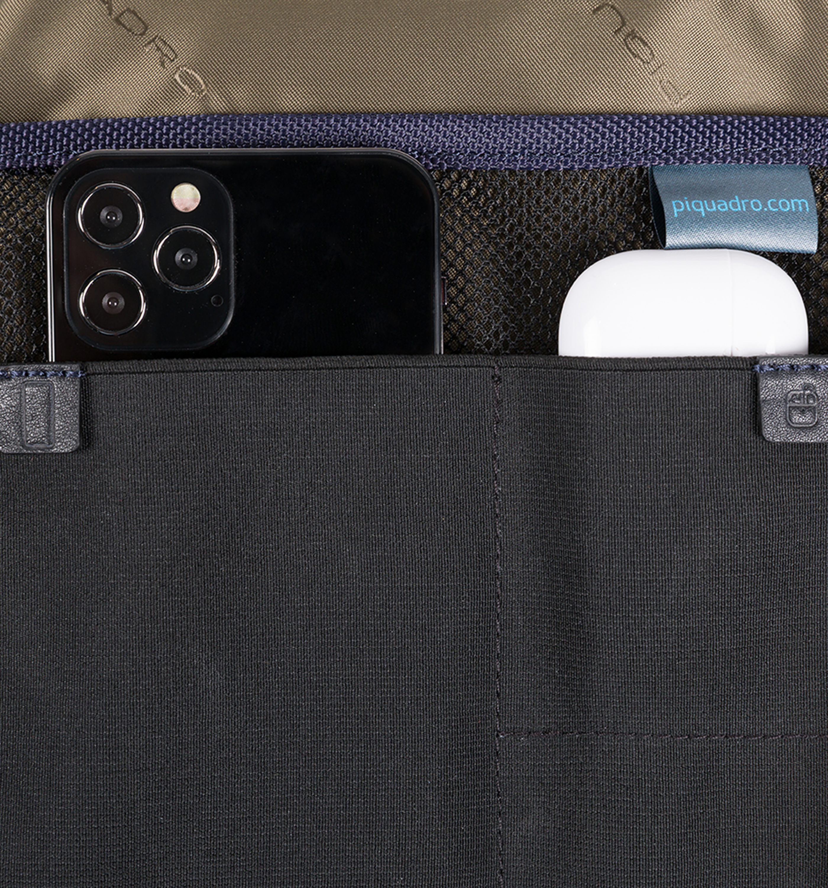 PIQUADROBrief Sling Bag