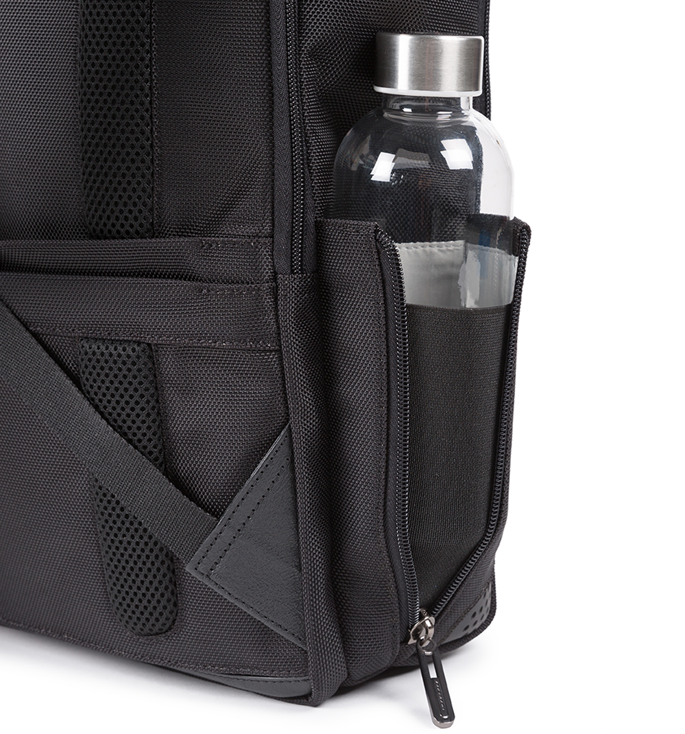 PIQUADROBrief Backpack