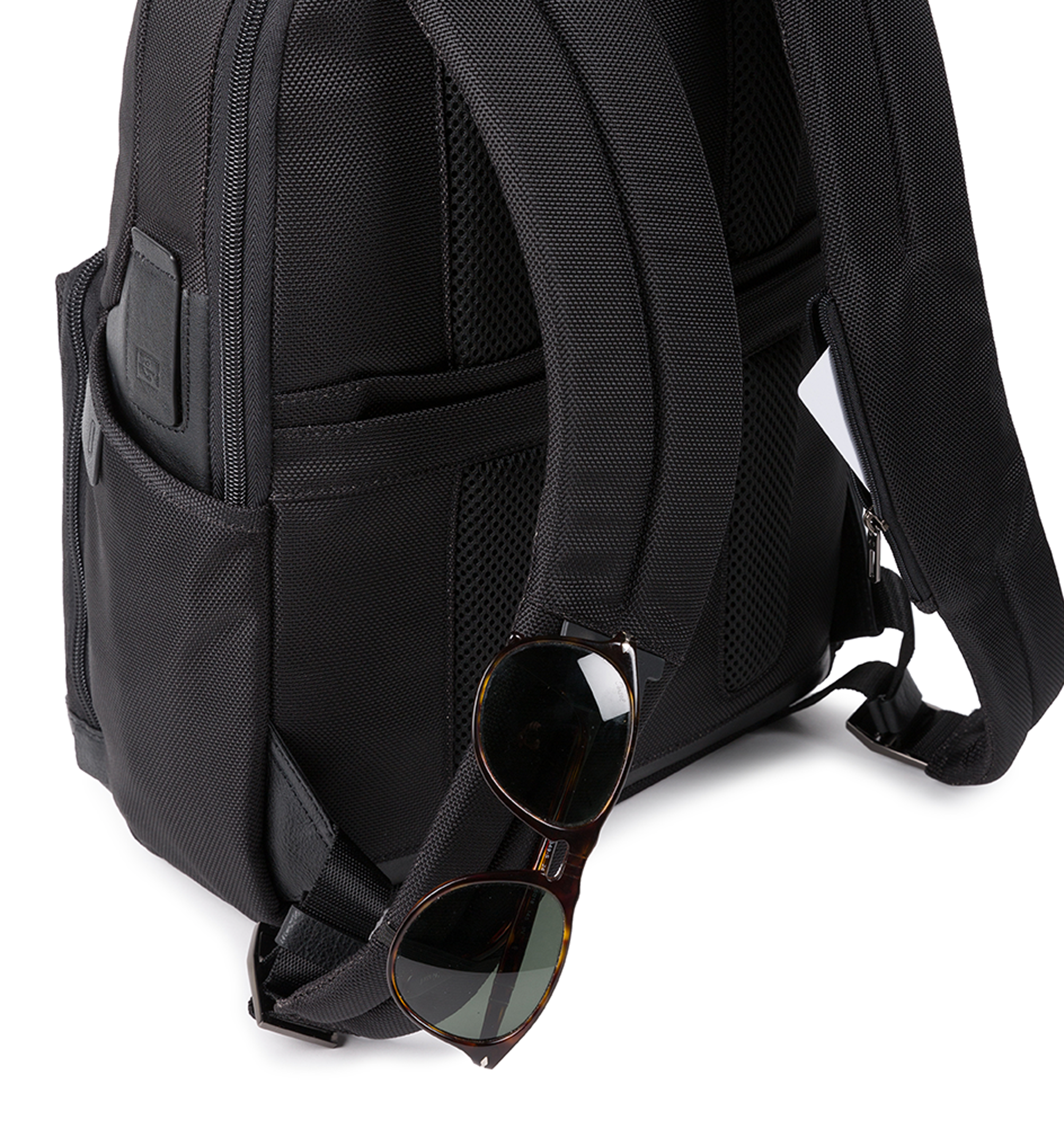 PIQUADROBrief Backpack