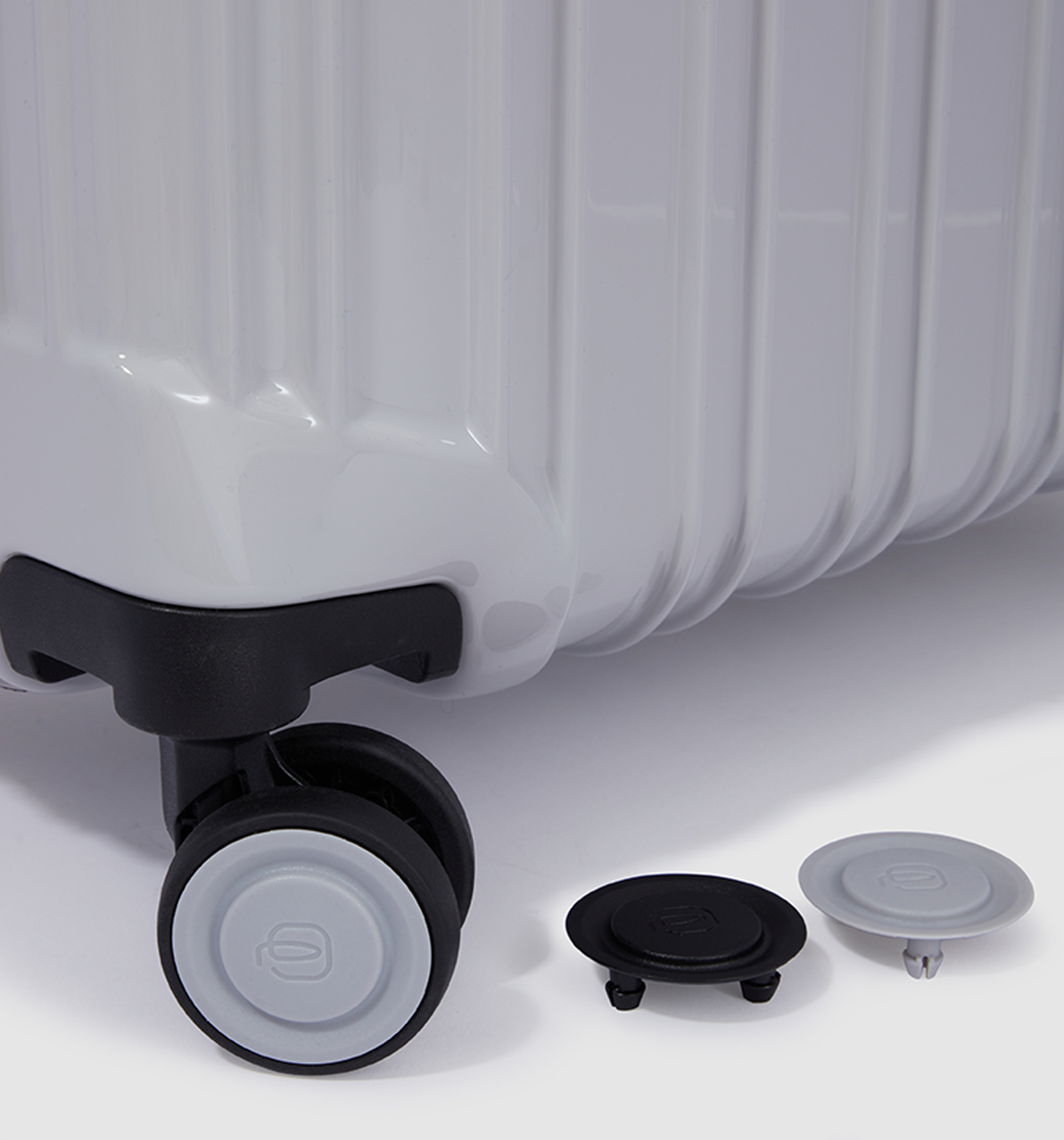 PIQUADROPq Lite Hardcase Luggage