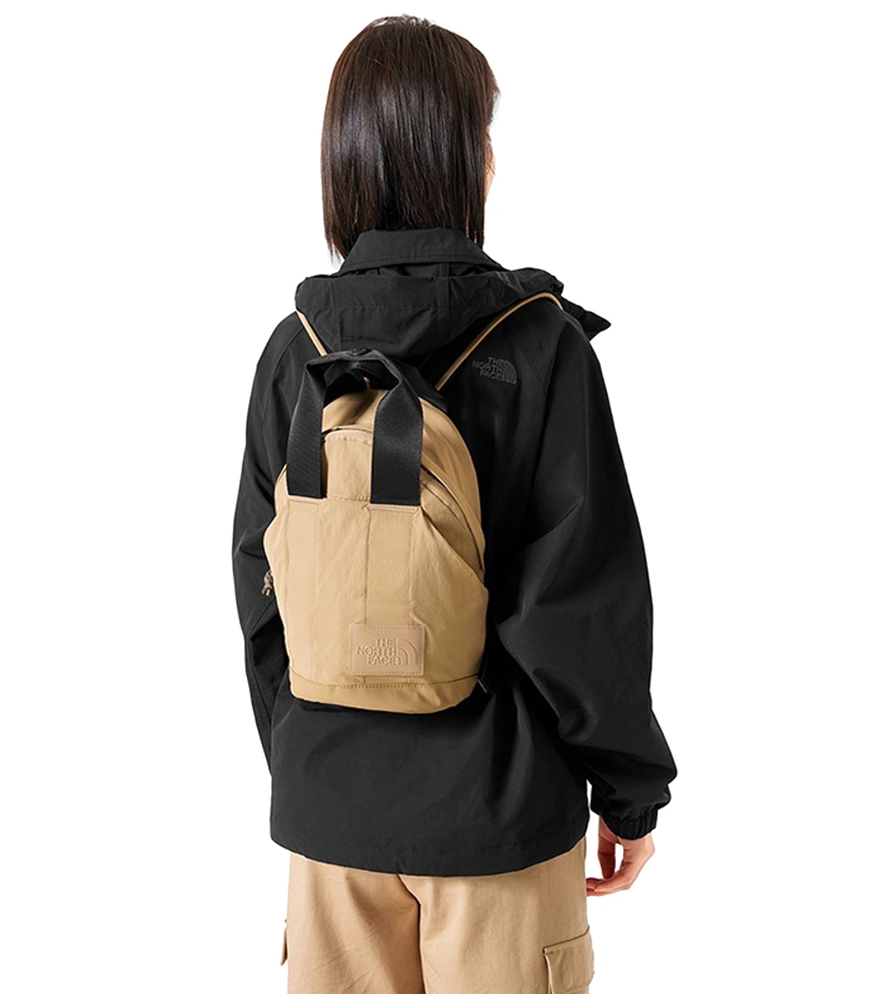 THE NORTH FACEW Never Stop Mini Backpack