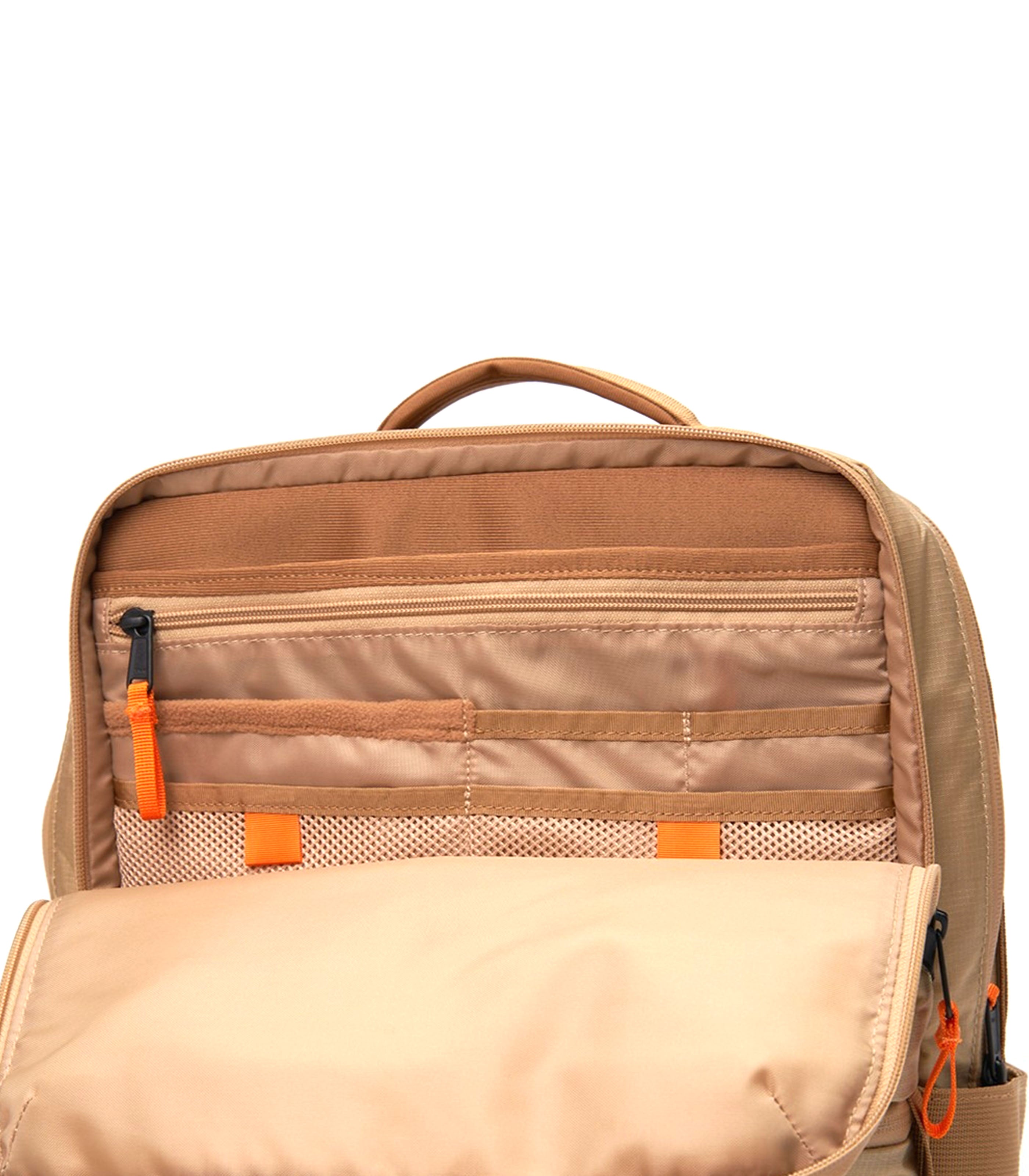 THE NORTH FACECommuter Daypack Backpack