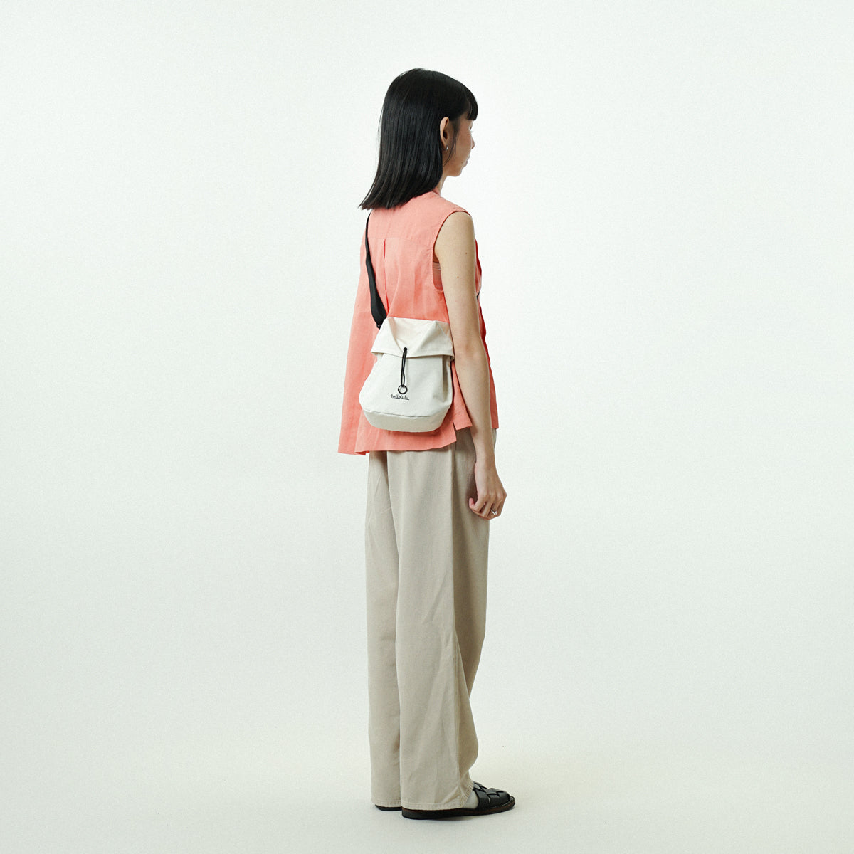 HELLOLULUArmie Sling Bag
