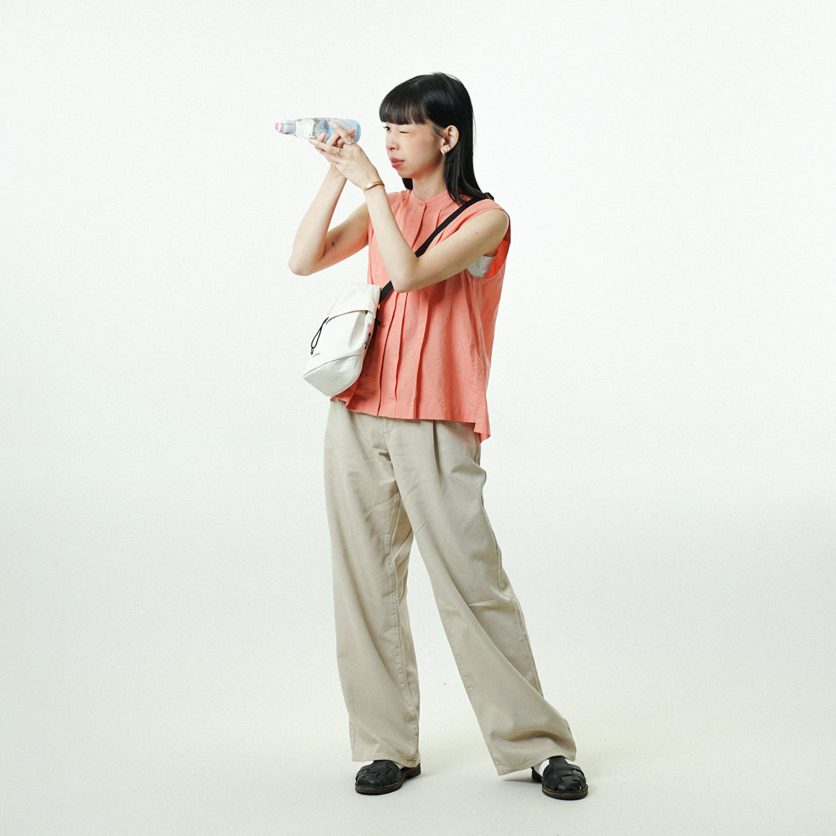 HELLOLULUArmie Sling Bag