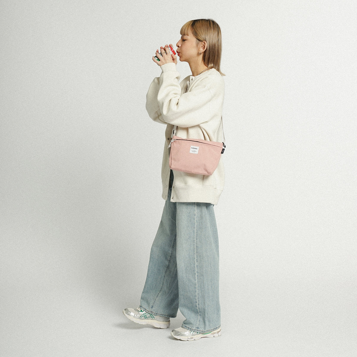 HELLOLULUCana Sling Bag