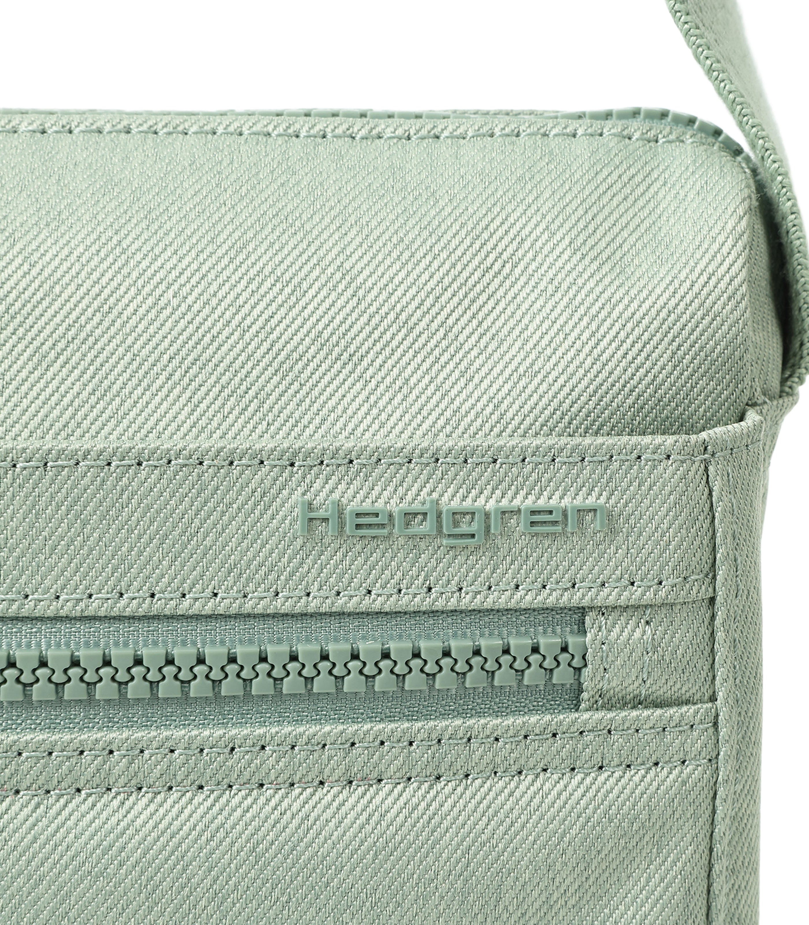 HEDGRENEye M Sling Bag
