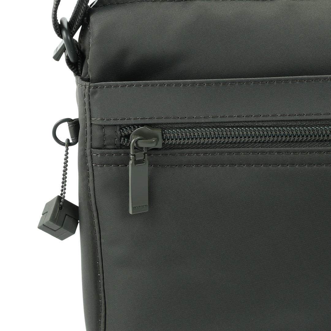 HEDGRENEye M Crossbody/Sling/Messenger