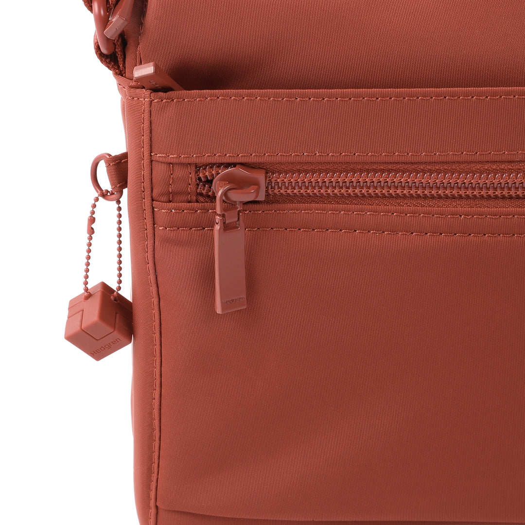 HEDGRENEye M Crossbody/Sling/Messenger