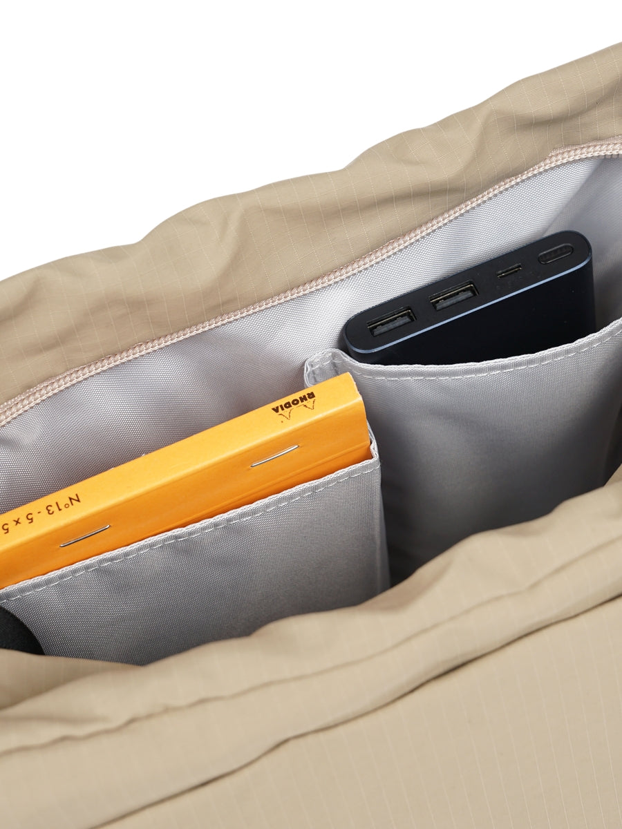 HELLOLULUMiles Crossbody/Sling/Messenger