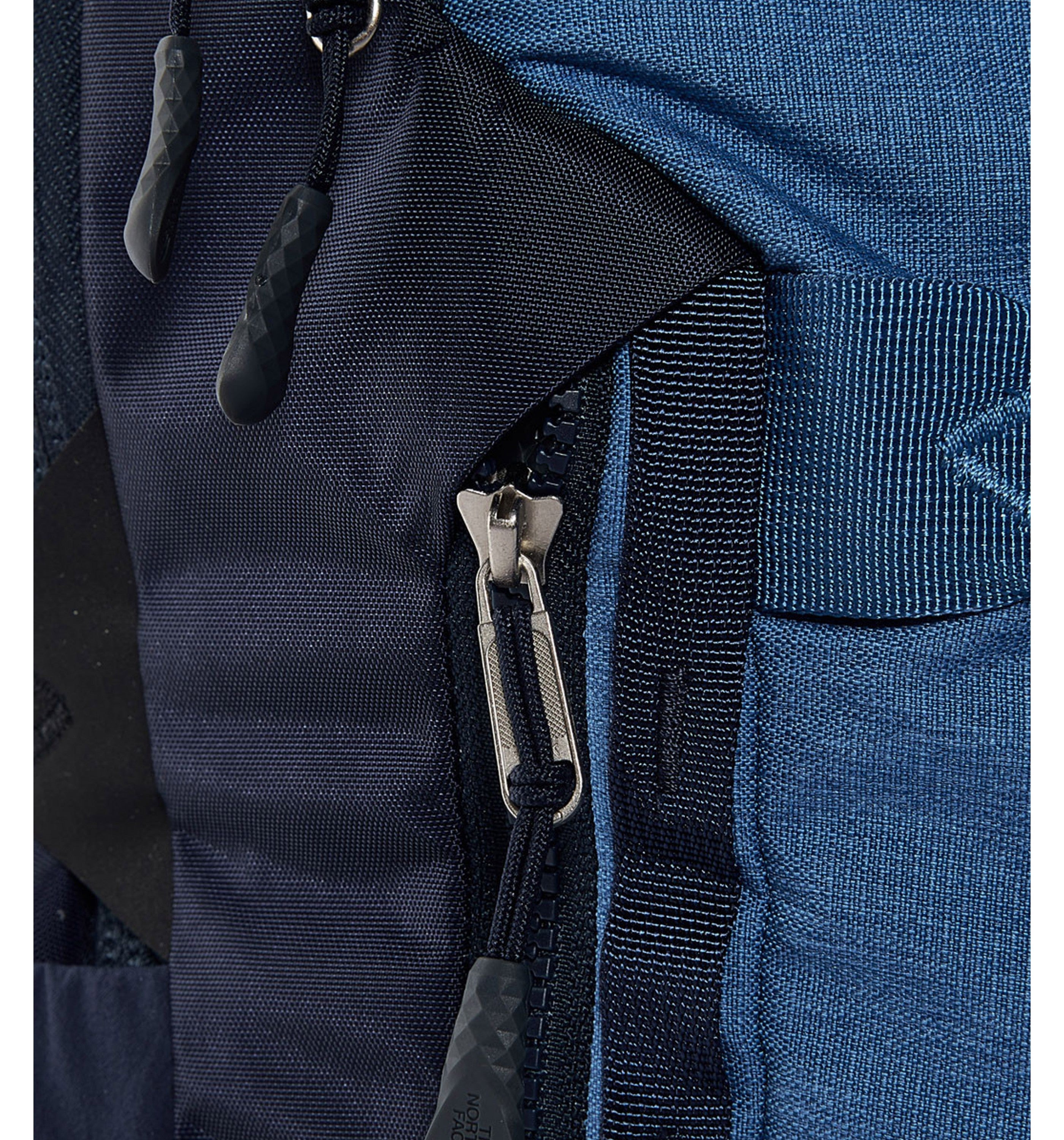 THE NORTH FACESurge Backpack