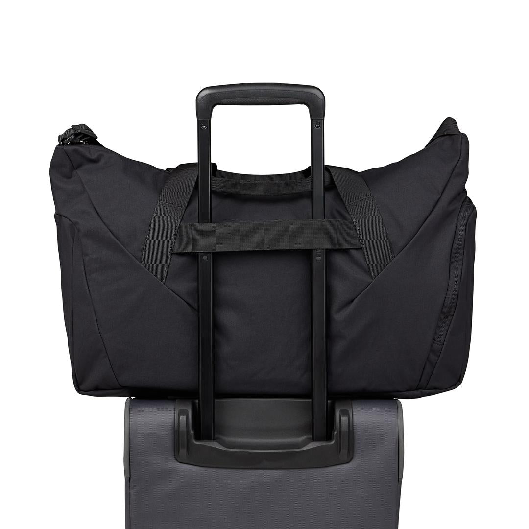 JANSPORTJANSPORT RECHARGE GYM BAG LARGE BLACK 35L