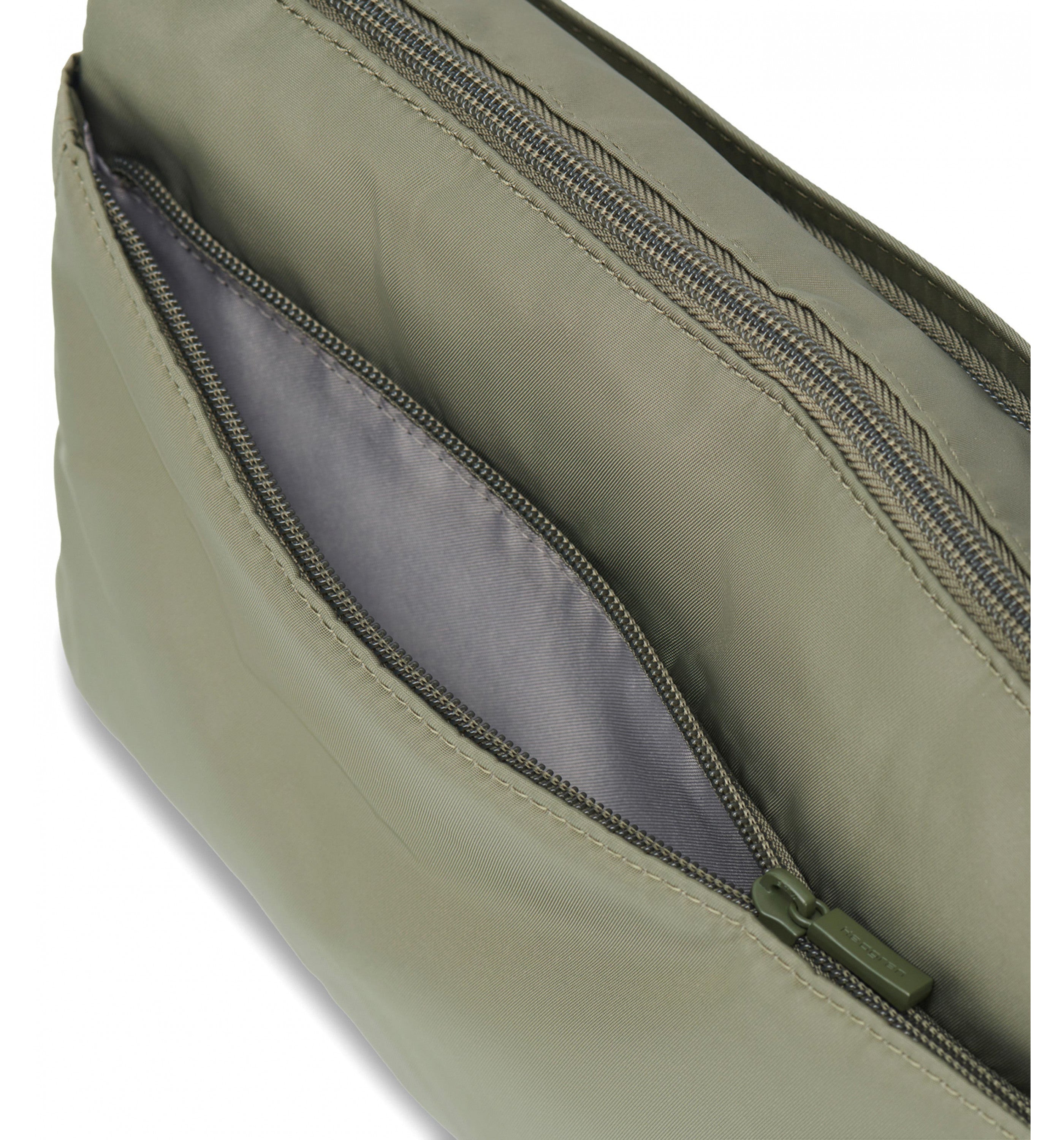 HEDGRENEye M Sling Bag