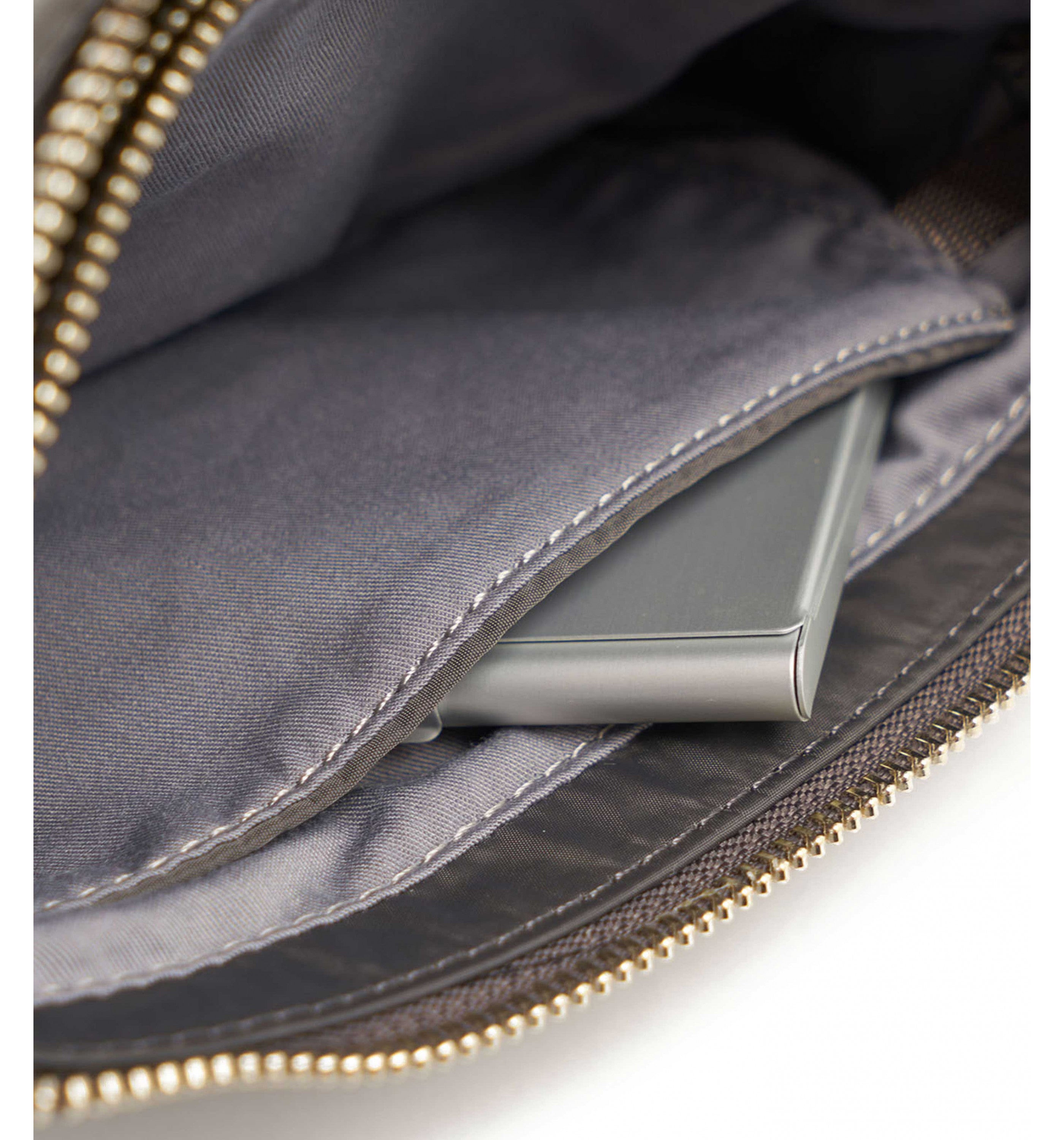 HEDGRENTriangular Sling Bag