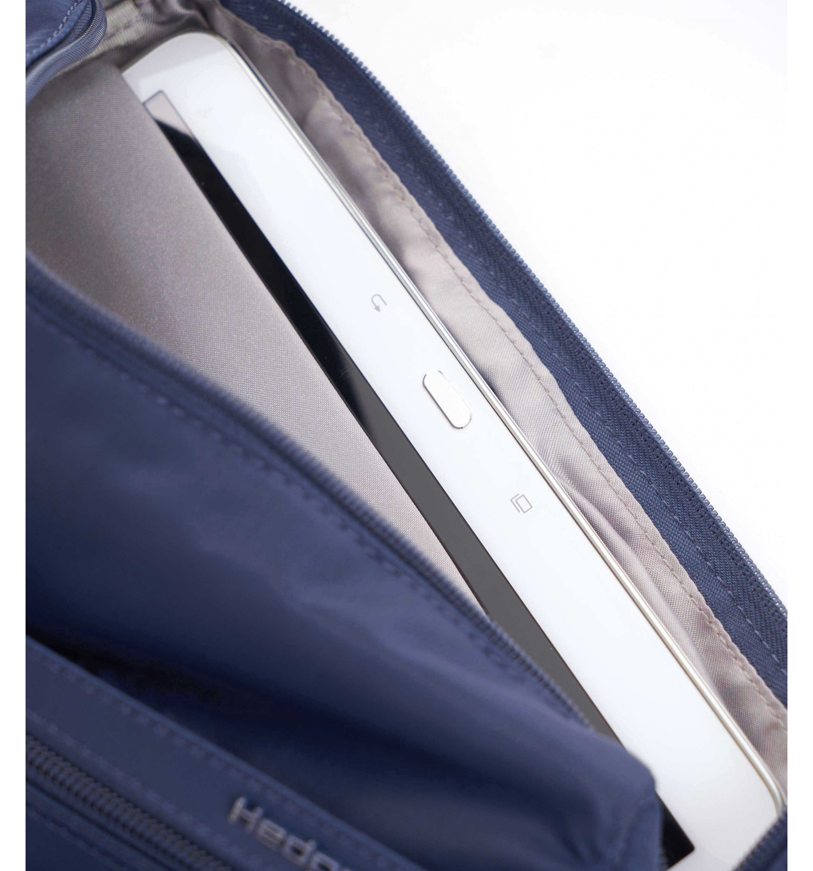 HEDGRENEye M Sling Bag