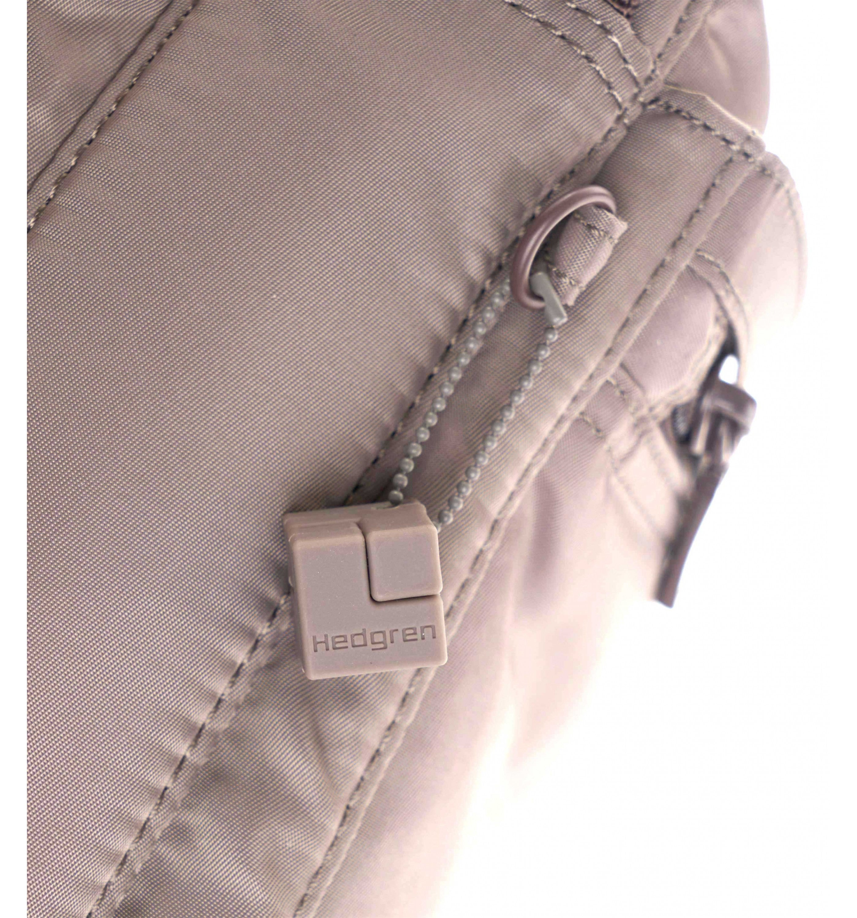 HEDGRENEye M Sling Bag