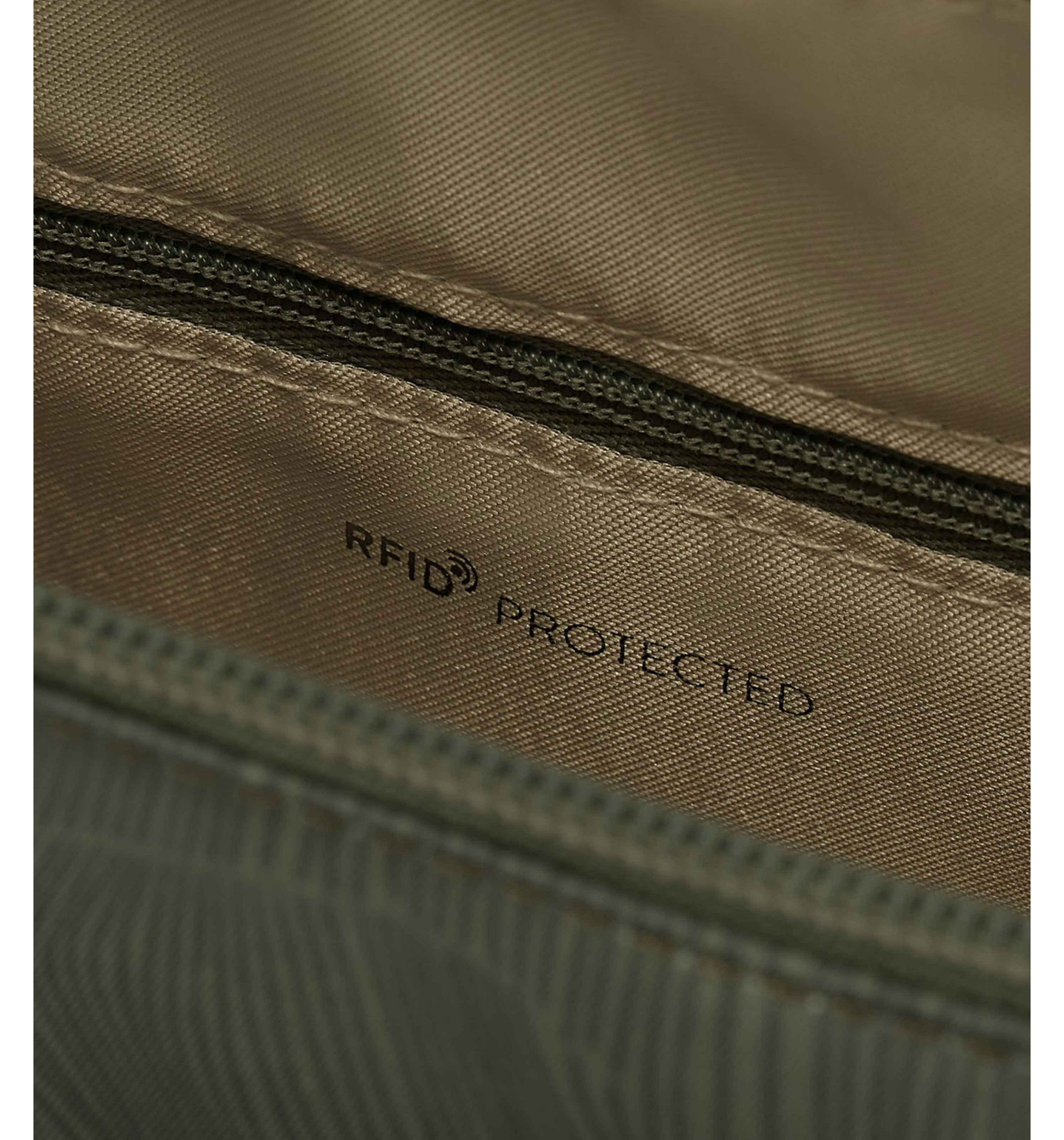 HEDGRENEye M Sling Bag