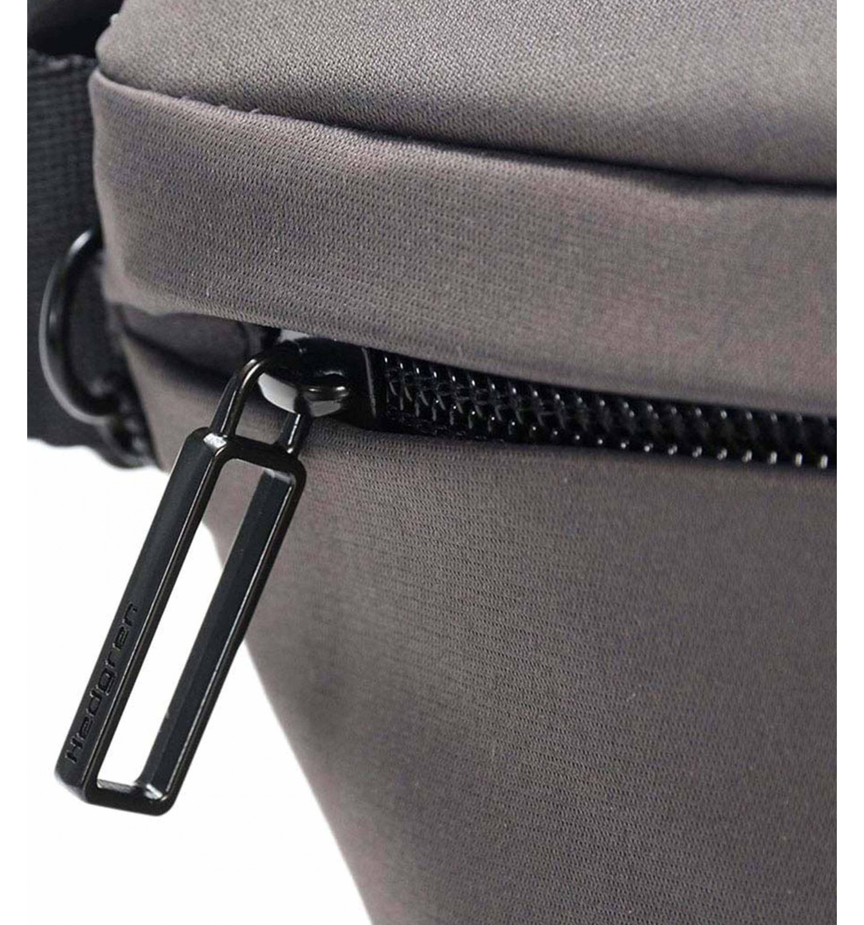 HERSCHELChapter Carry On Bag