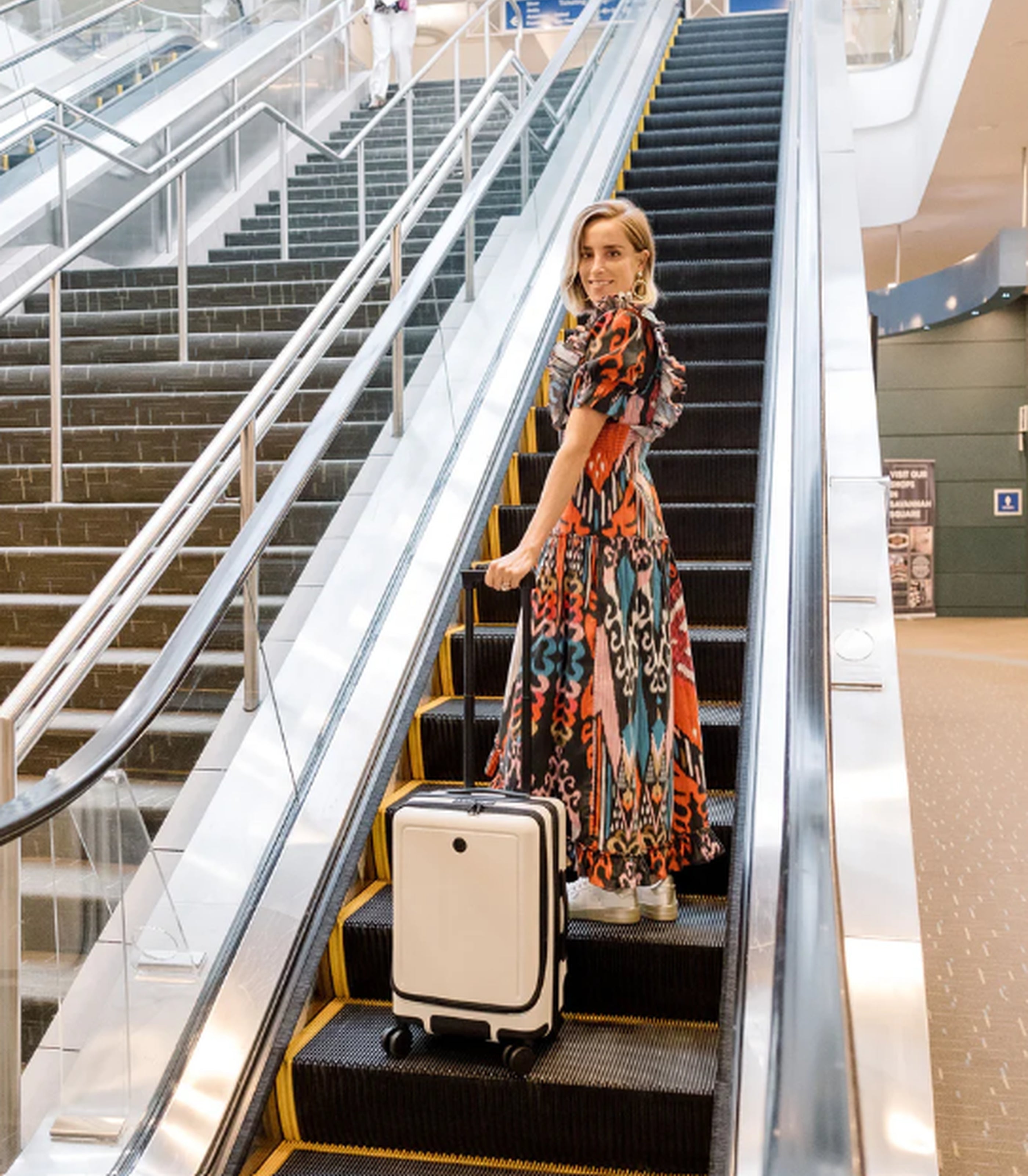 PROPS22 Carry On With Legs Carry-On