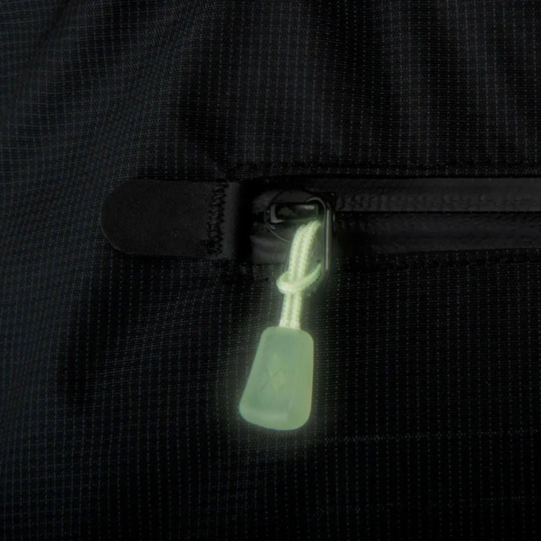 MONTBELLZipper Pull Glow Luggage Tag
