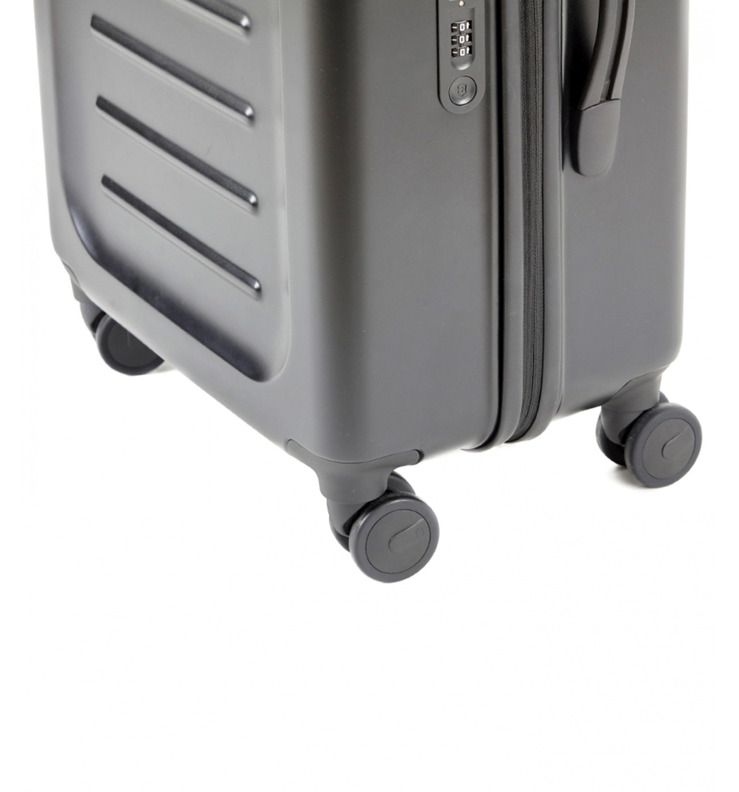 VICTORINOXSPECTRA 2.0 LUGGAGE BLACK 78 CM