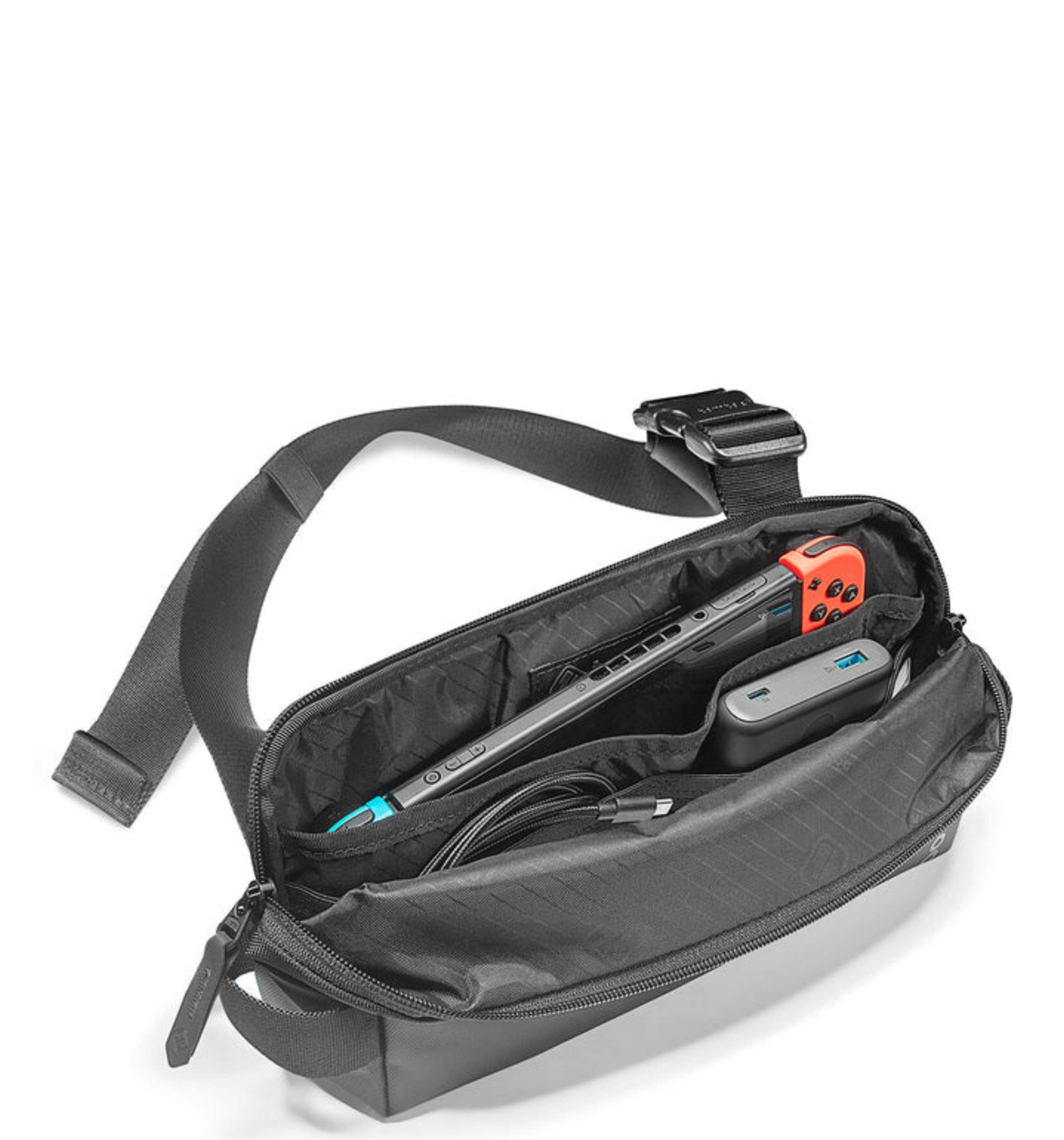 TOMTOCCrossbody / Sling Bag