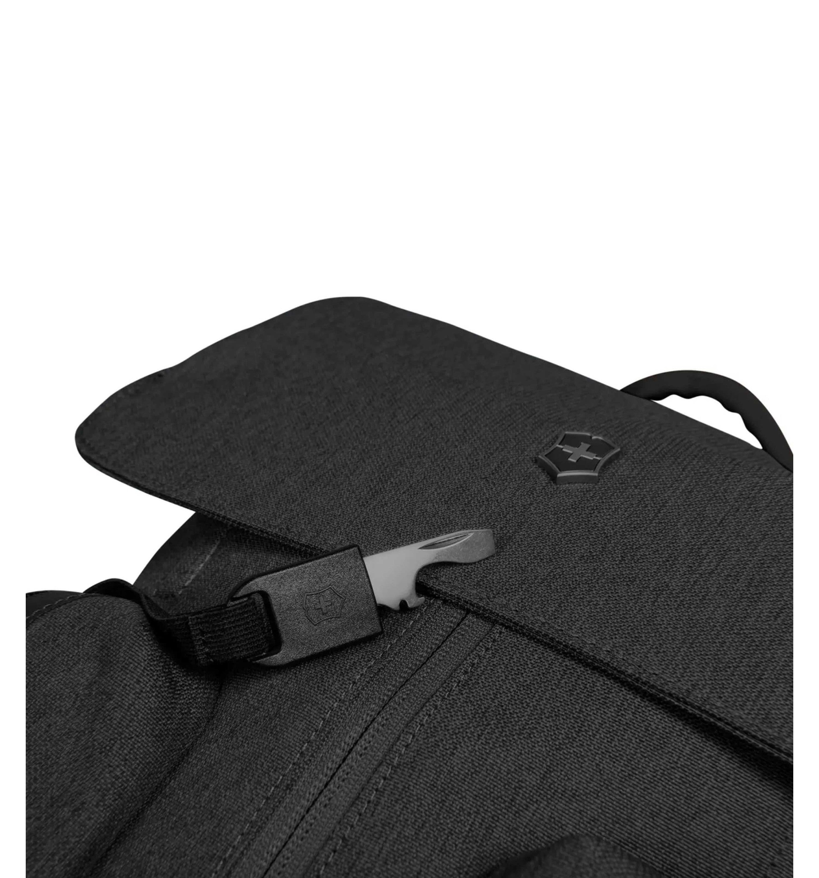 VICTORINOXAltmont Classic Flapover Laptop Backpack