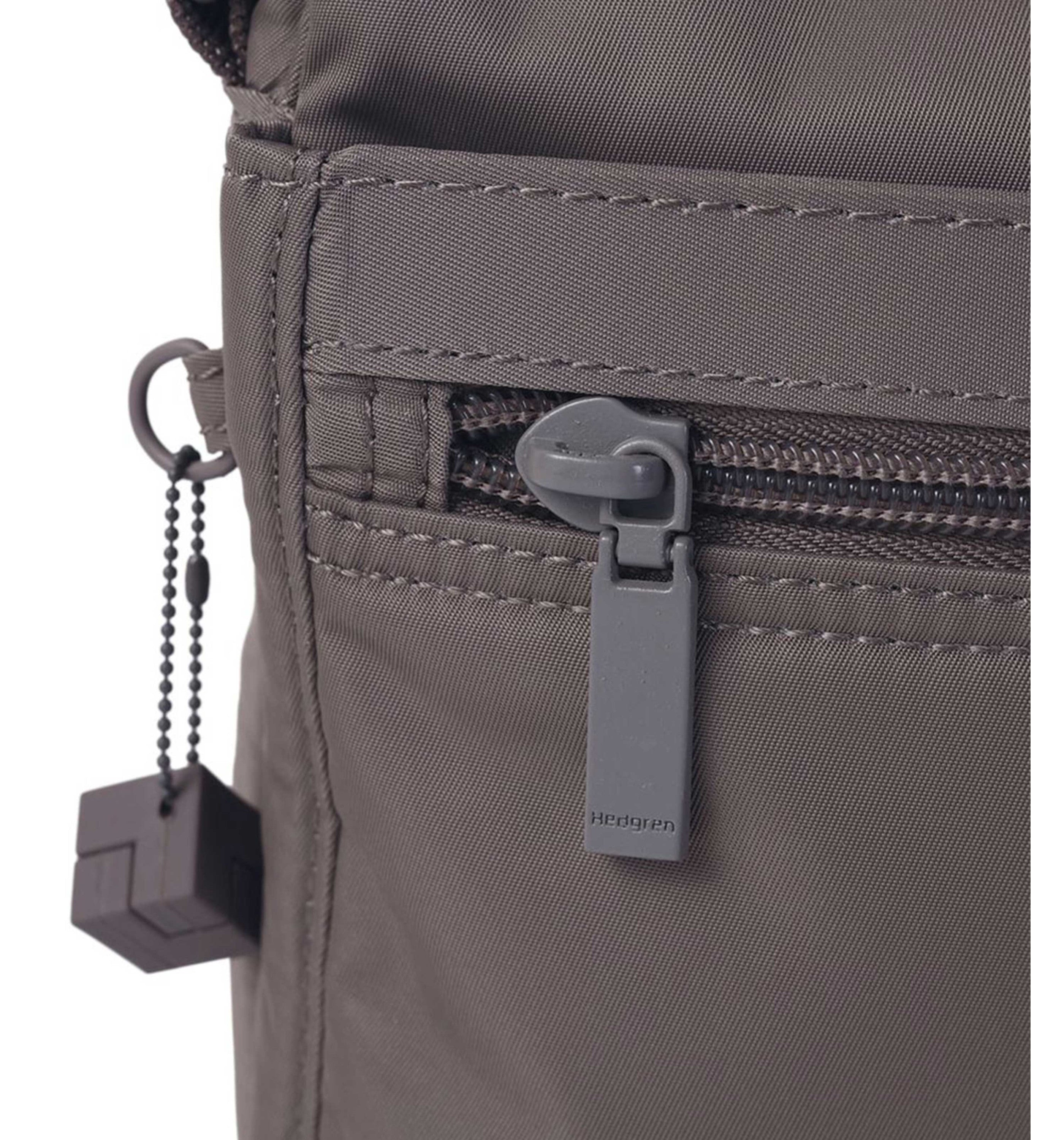 HEDGRENEye M Sling Bag