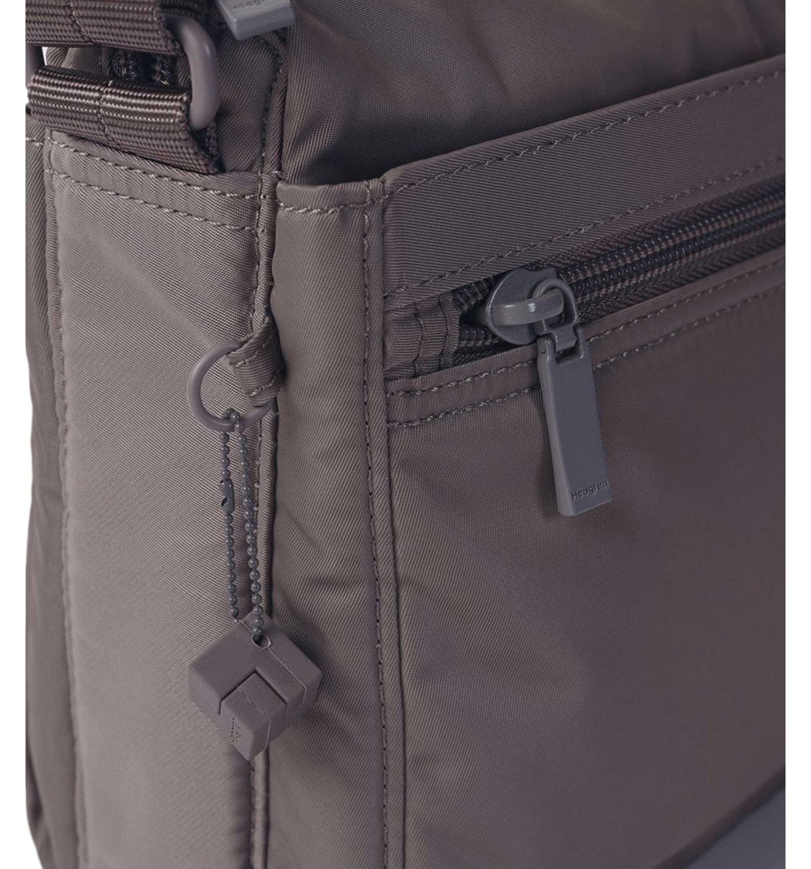 HEDGRENEye M Sling Bag