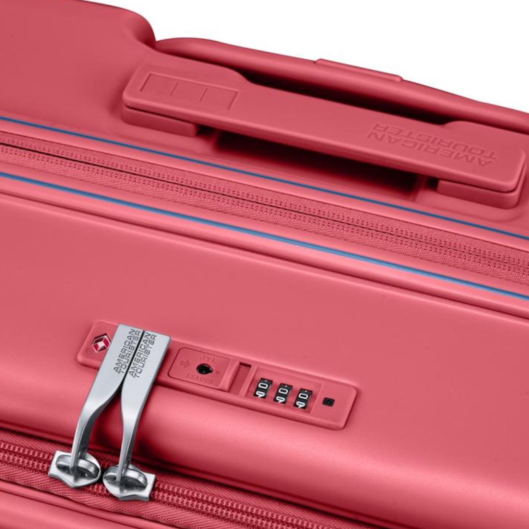 AMERICAN TOURISTERCubecraft Carry-On