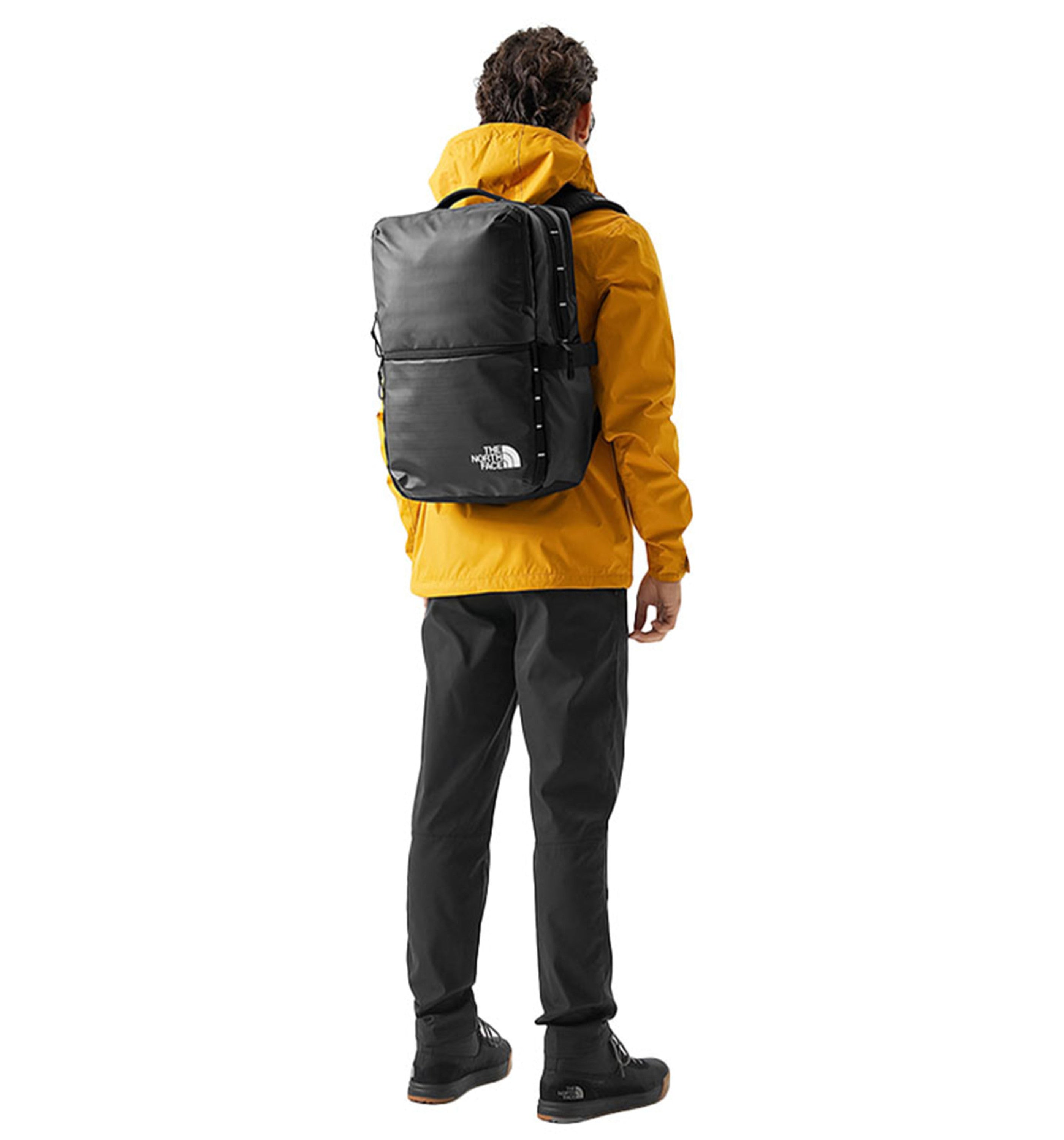 THE NORTH FACEBase Camp Voyager Daypack Backpack