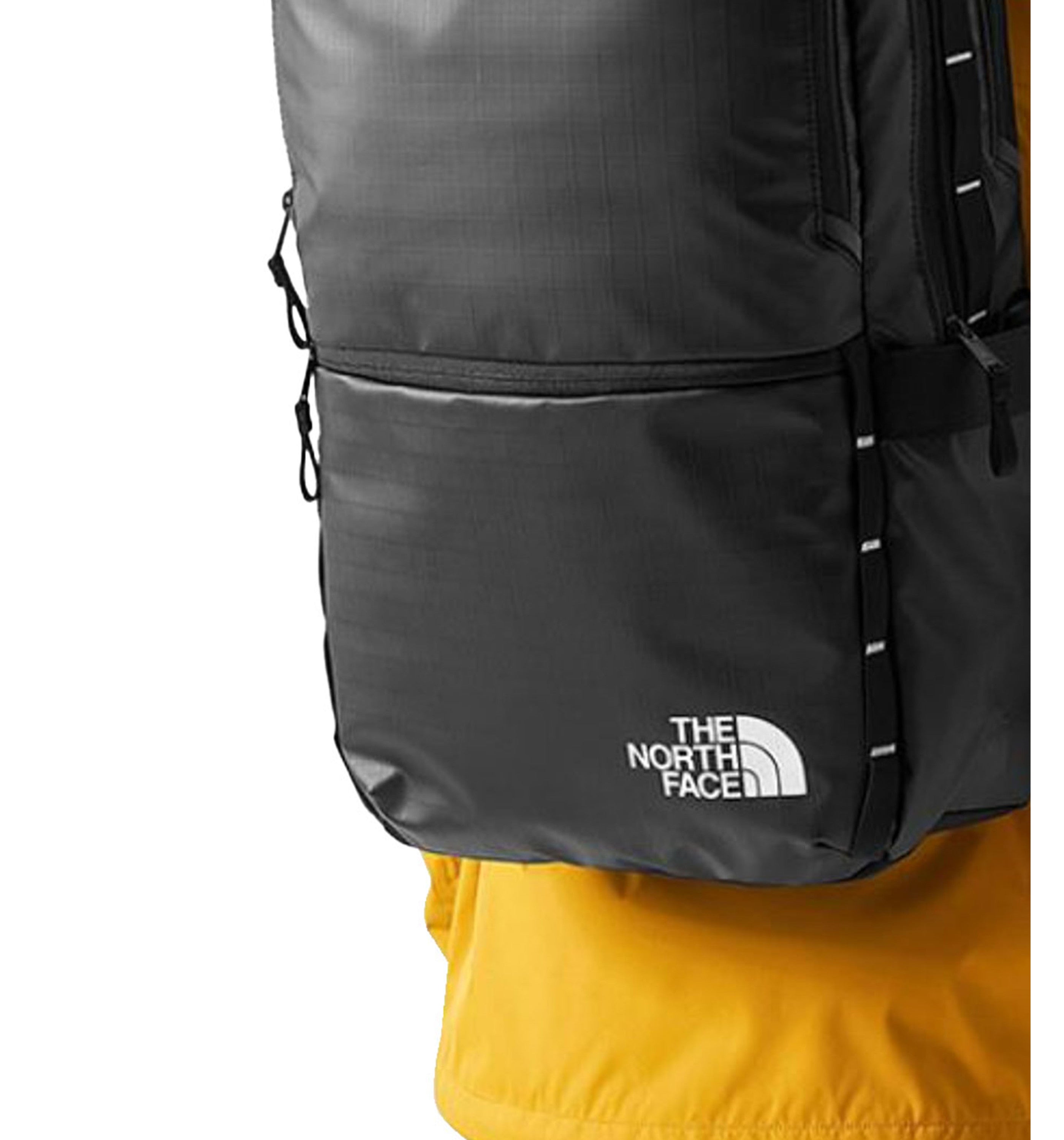 THE NORTH FACEBase Camp Voyager Daypack Backpack