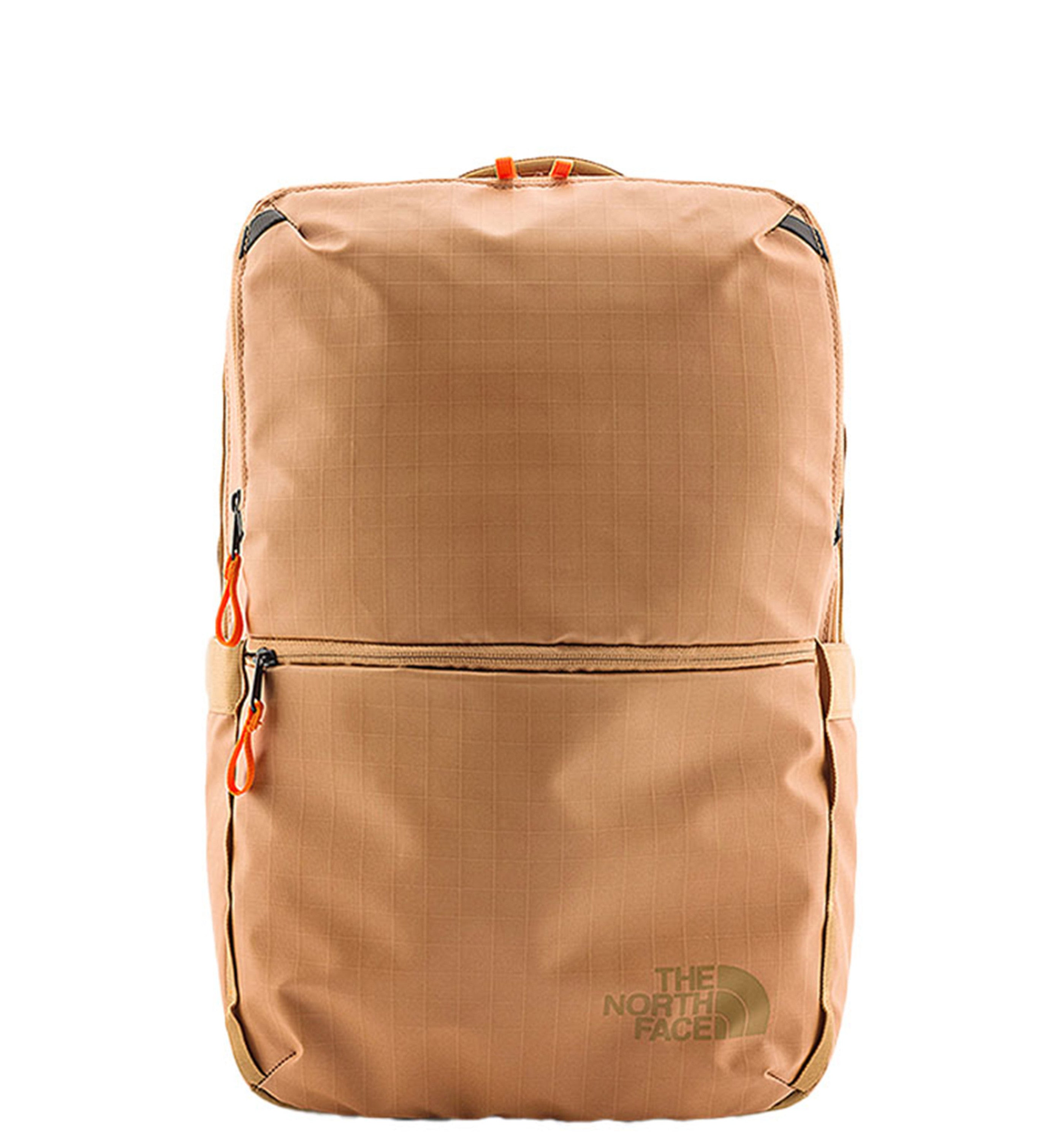 THE NORTH FACEBase Camp Voyager Daypack Backpack