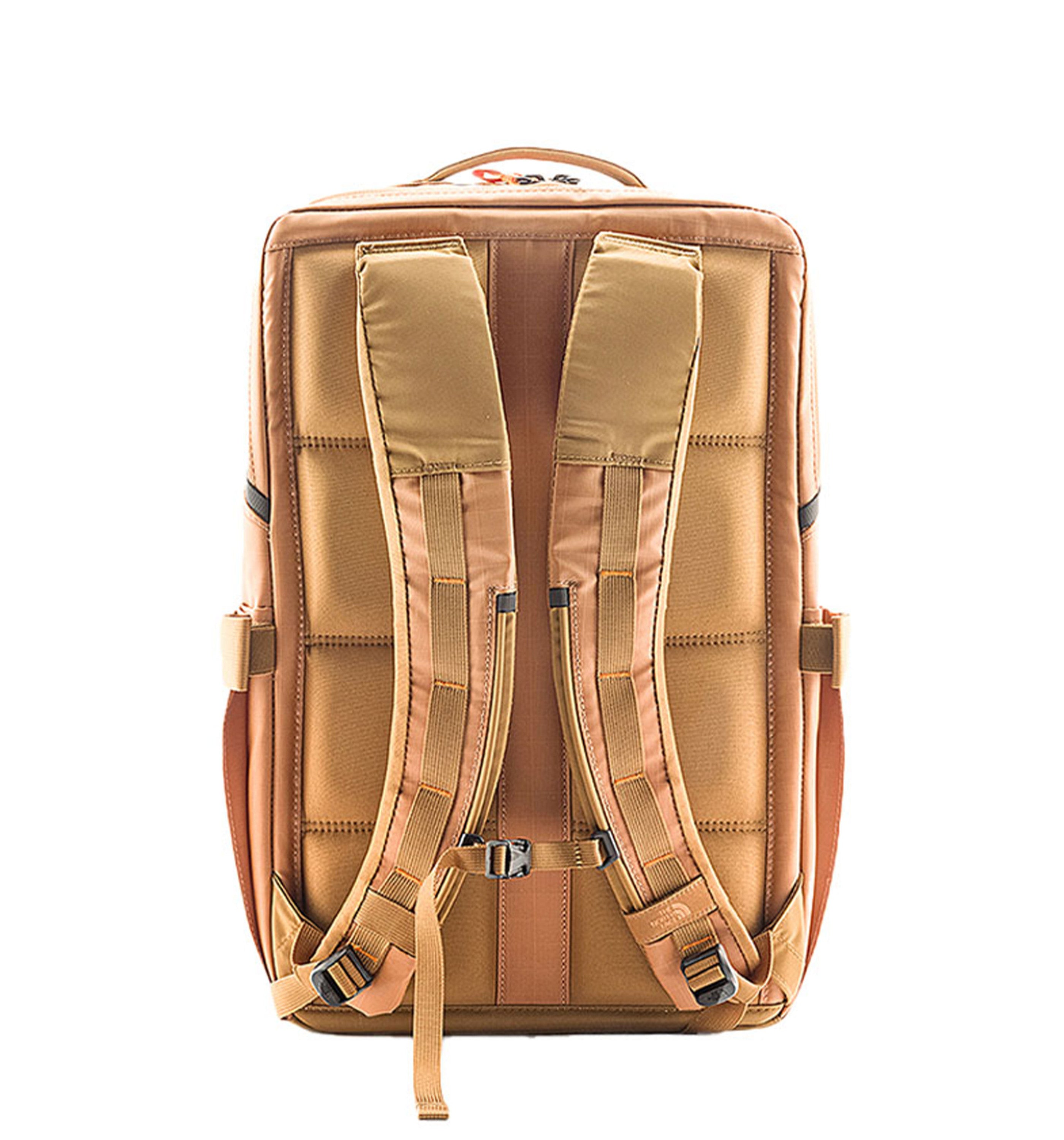 THE NORTH FACEBase Camp Voyager Daypack Backpack