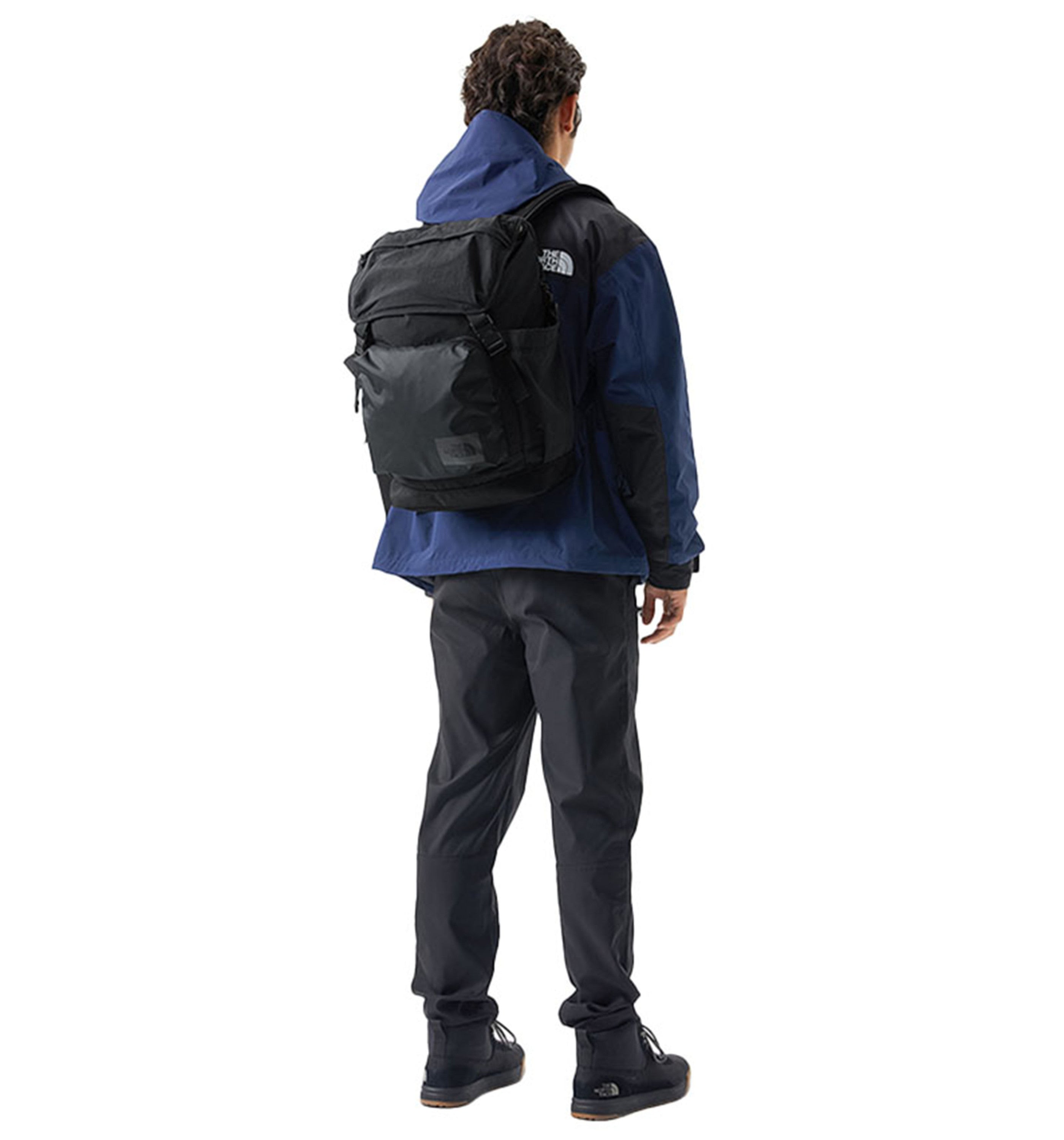 THE NORTH FACEMountain Daypack Backpack