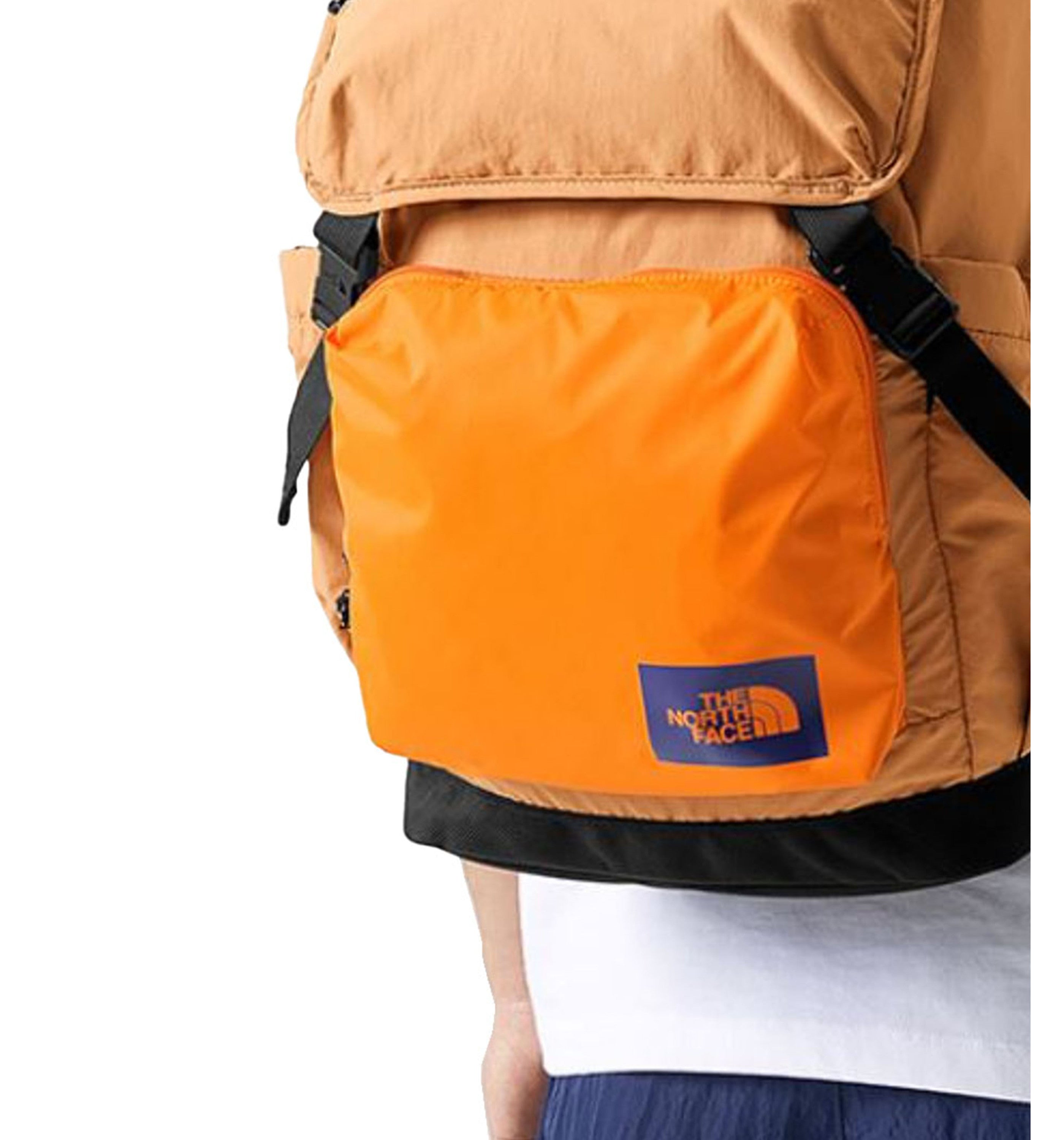 THE NORTH FACEMountain Daypack Backpack