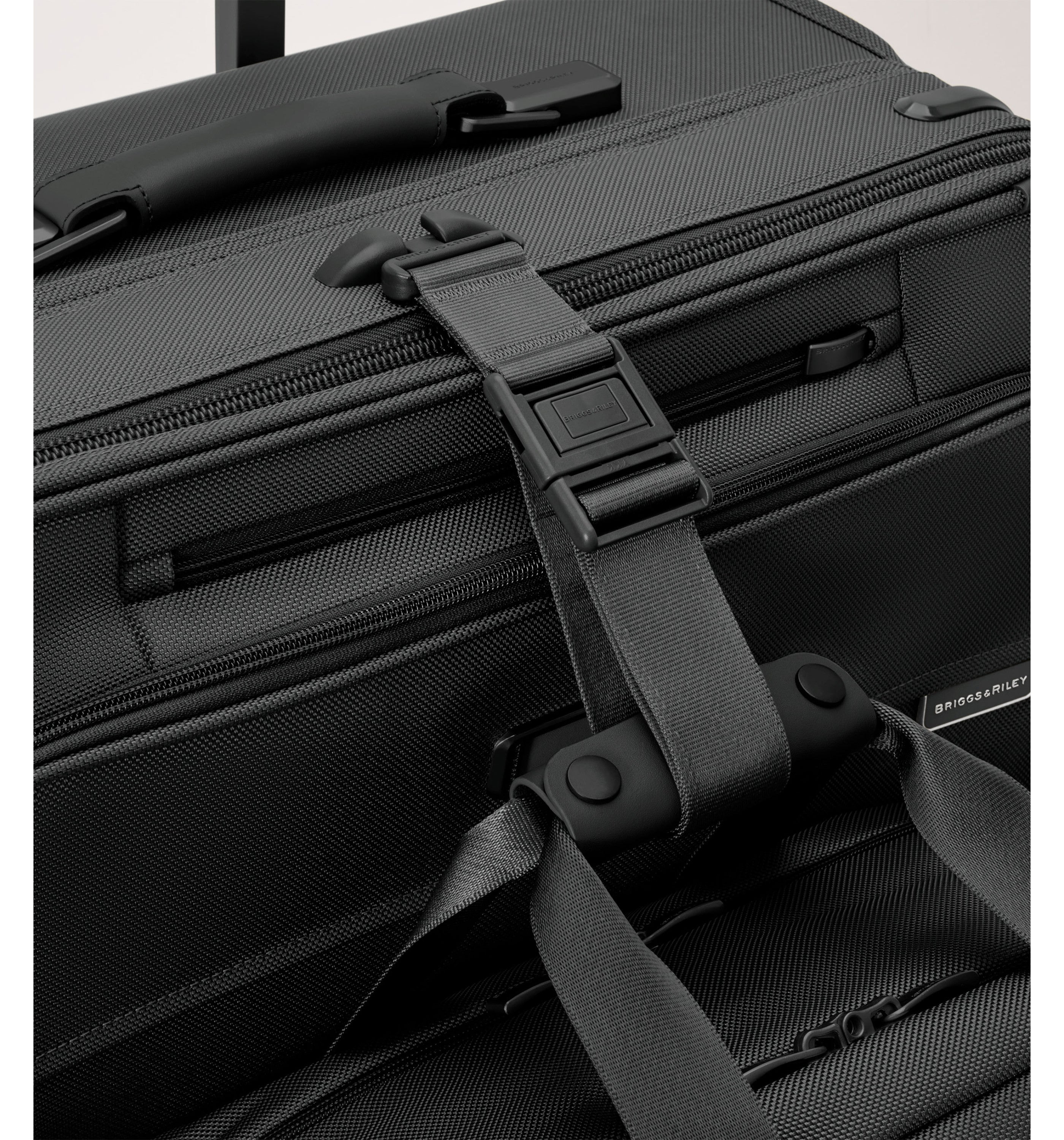 BRIGGS & RILEYBASELINE INTERNATIONAL CARRY-ON EXPANDABLE SPINNER BLACK