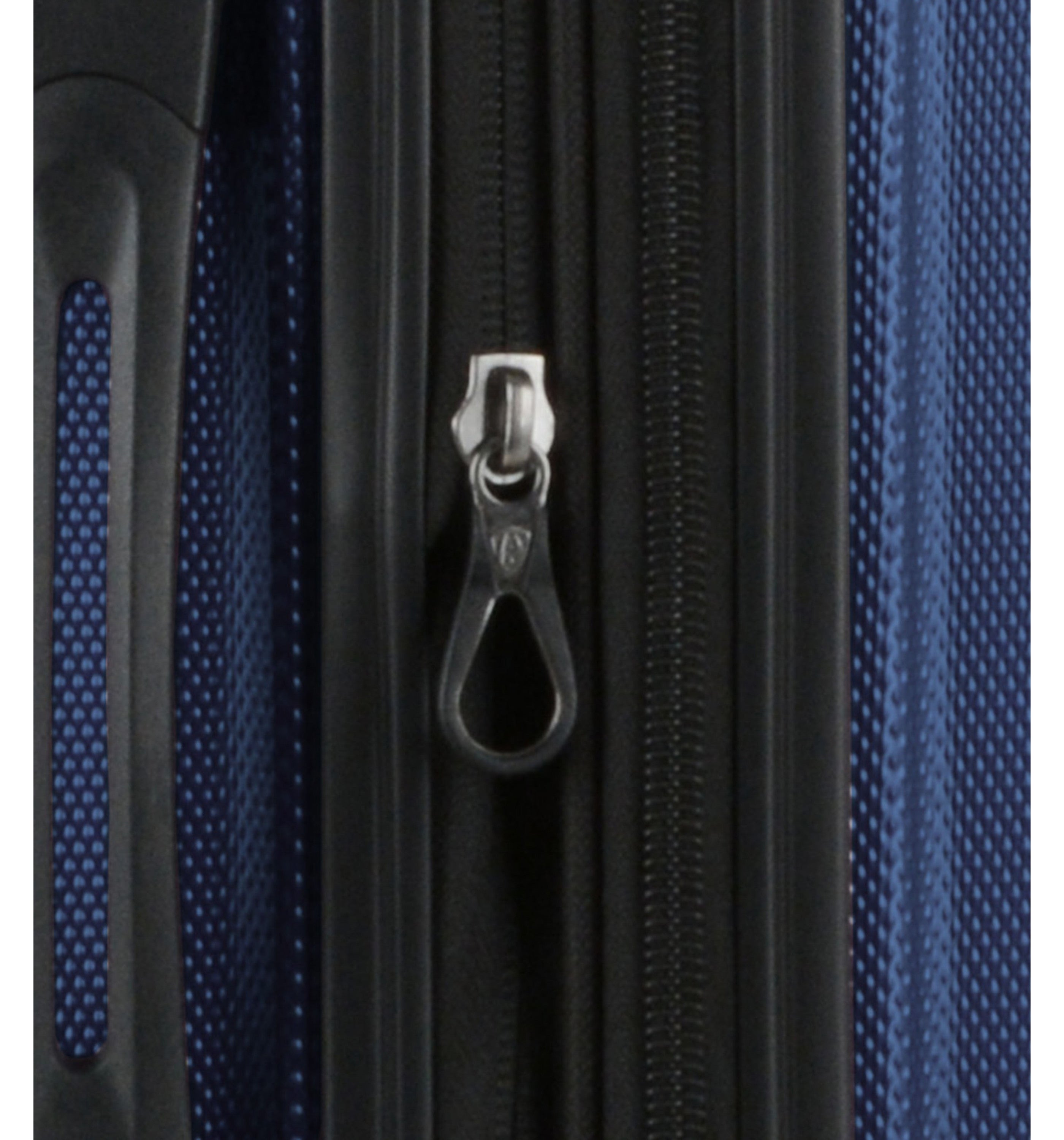 TRAVELERS CHOICEART OF TRAVEL 2 NAVY 30IN (L) LUGGAGE