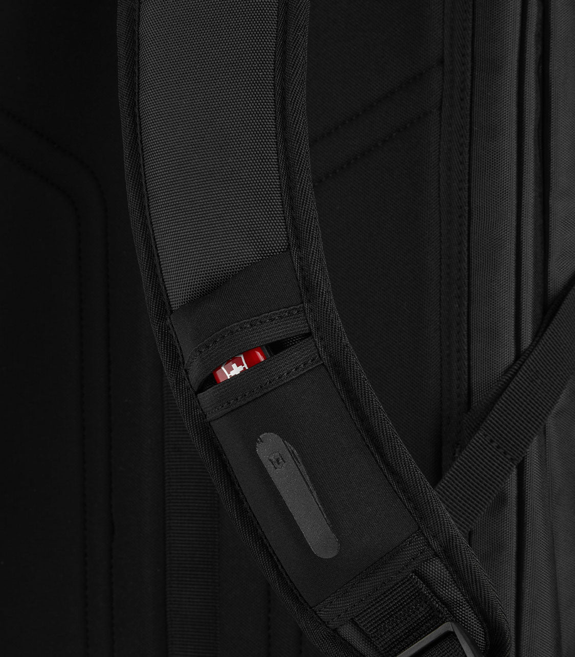 VICTORINOXAltmont Original Flapover Laptop Backpack Black