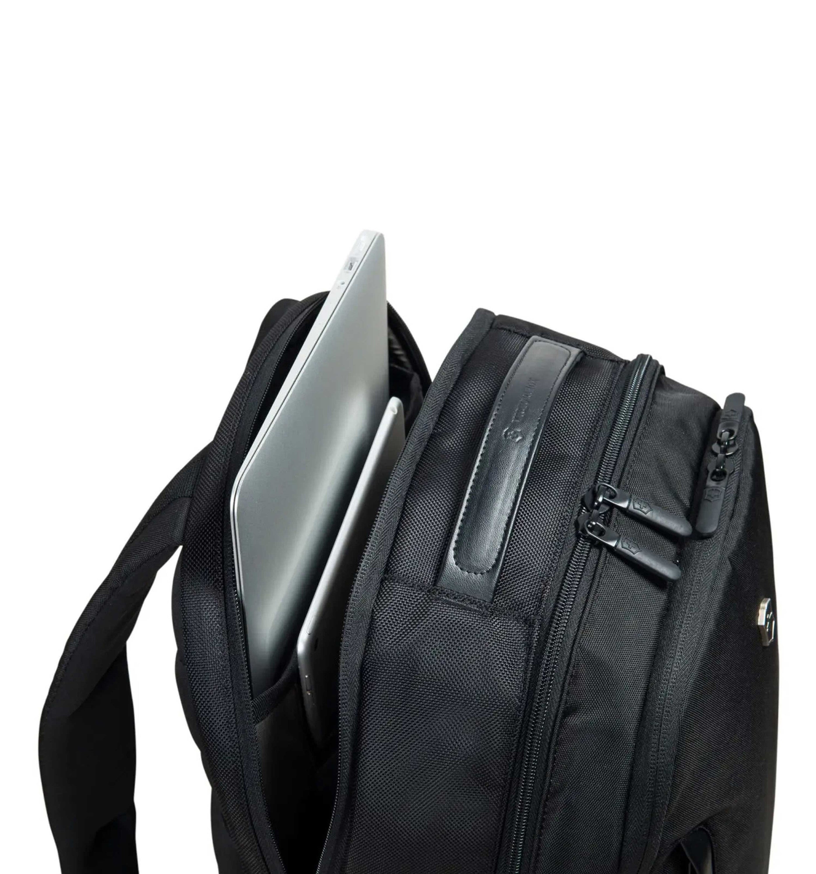 VICTORINOXAltmont Original Essential Laptop Backpack Black