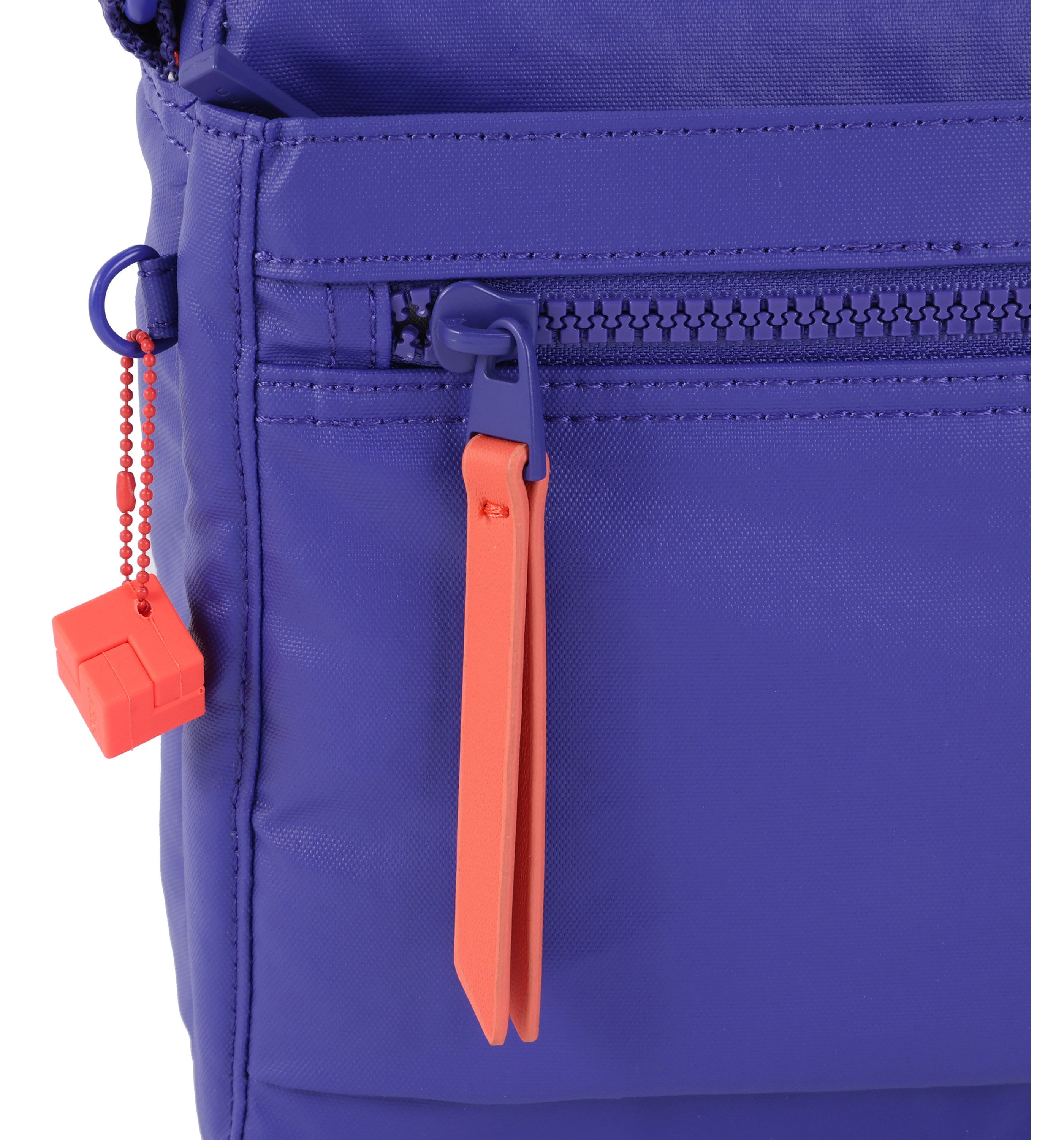 HEDGRENEye M Sling Bag