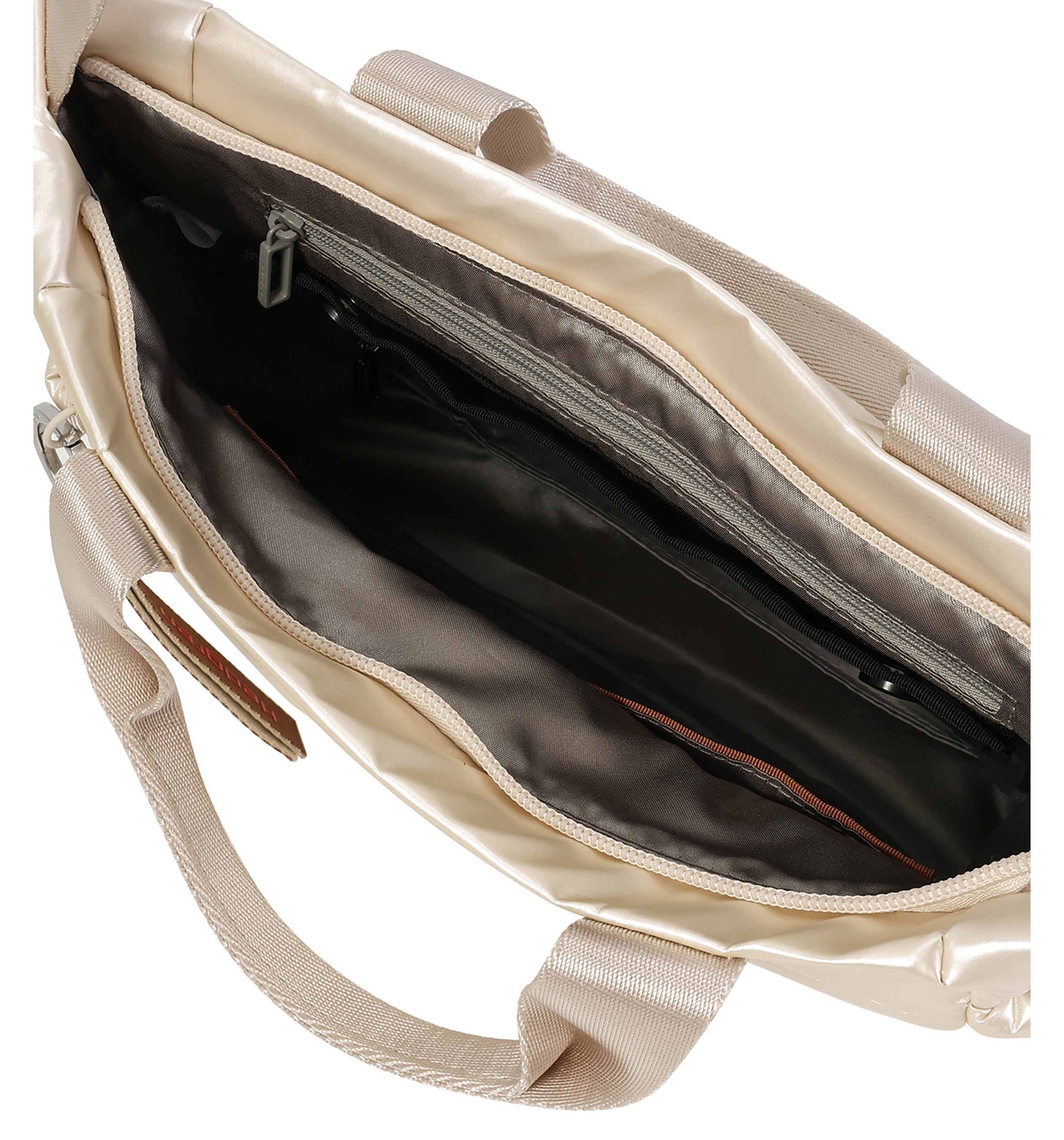 HEDGRENSofty Shoulder Bag