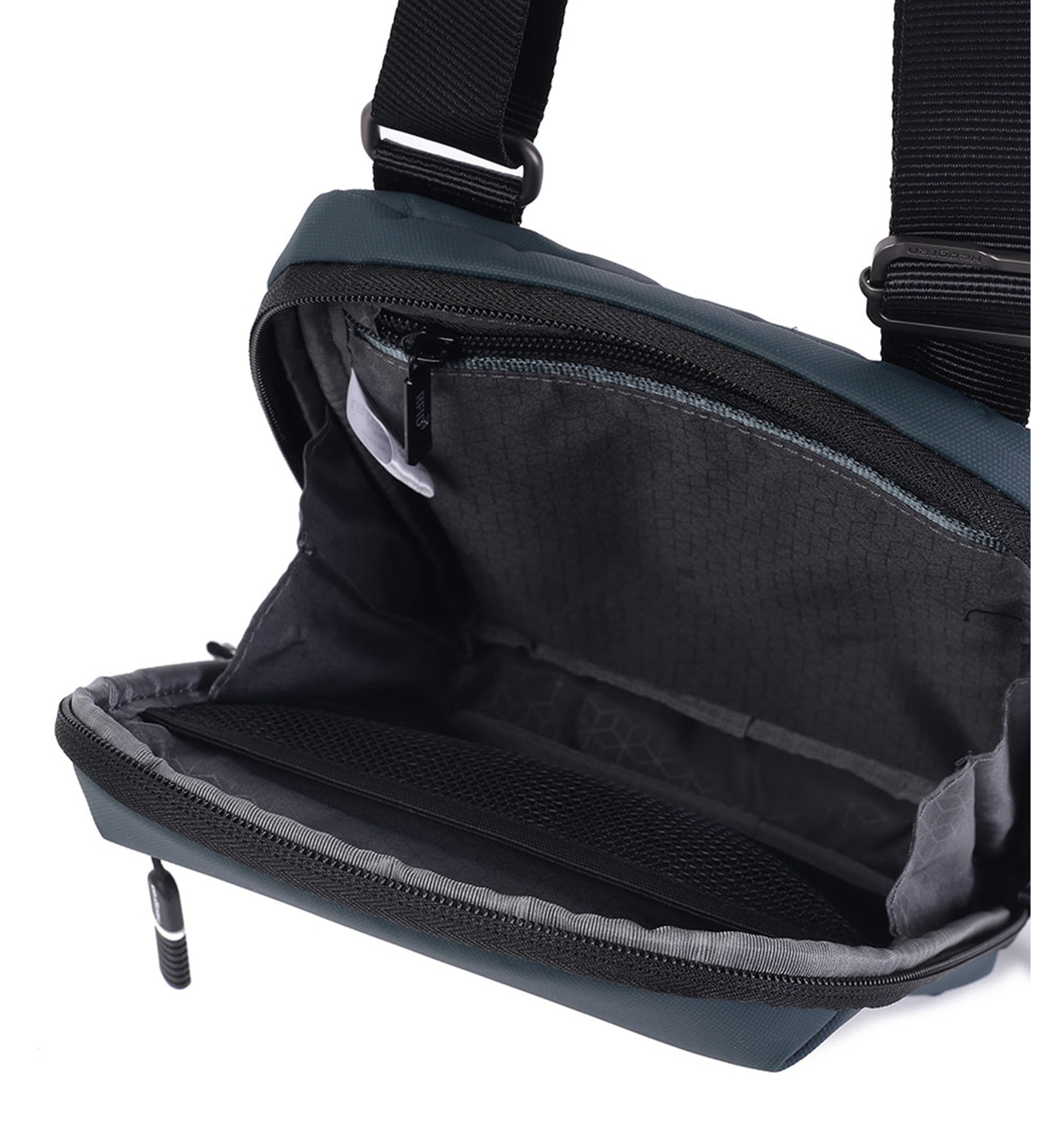 HEDGRENTurn Sling Bag