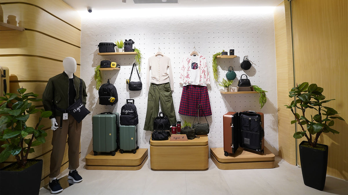 OUMOS Luggage Just Landed at the Travel Club+