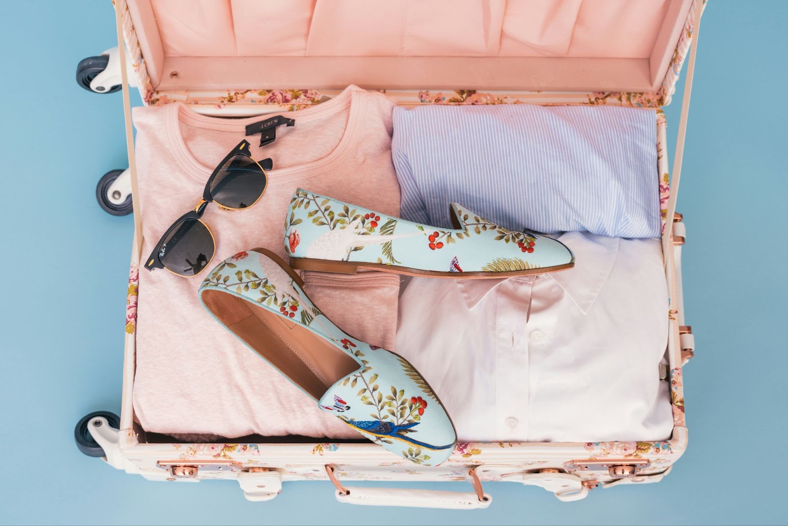 Pack Like a Pro: How To Pack For International Trips